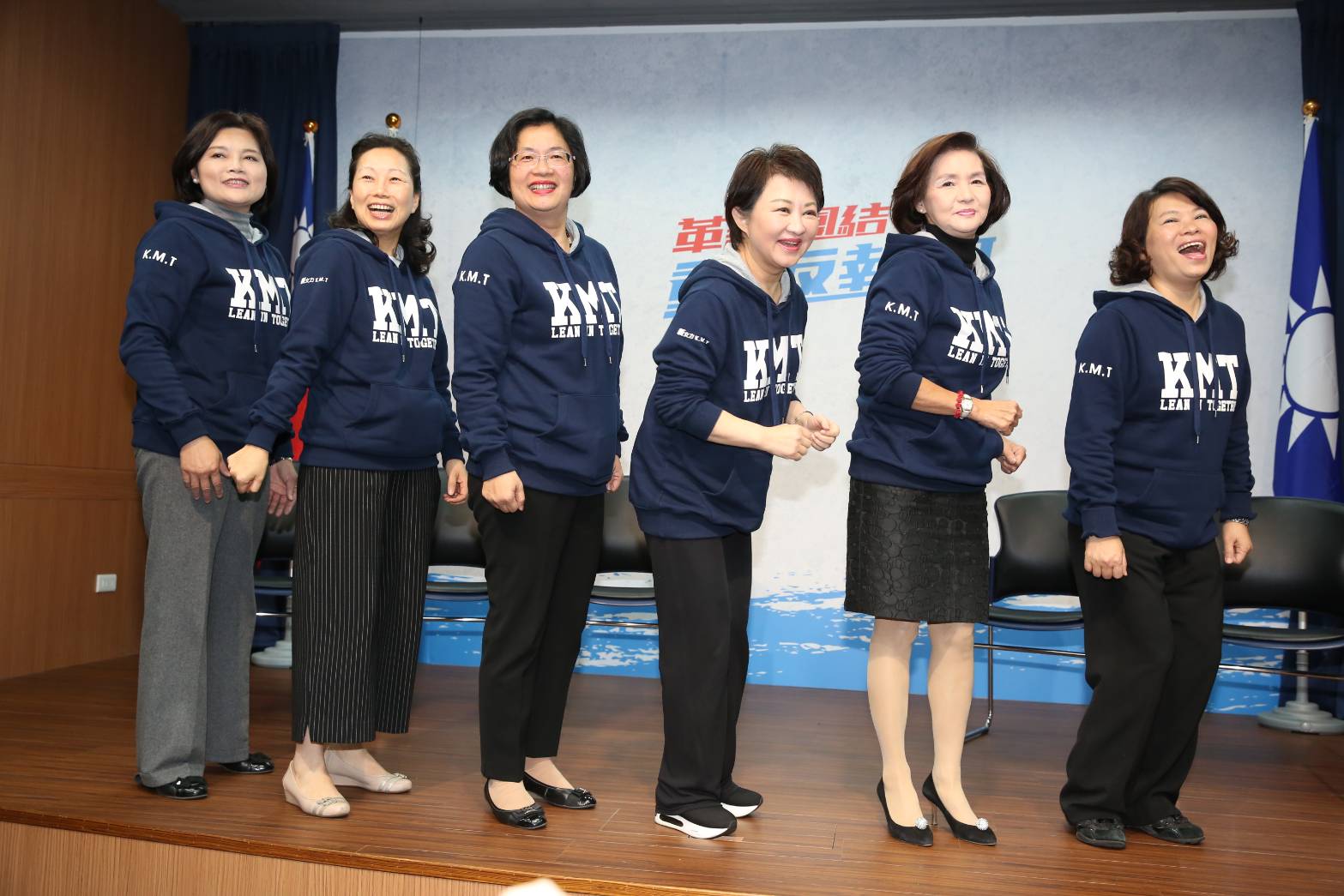 國民黨6位縣市長參選人今大跳抖肩舞造勢。