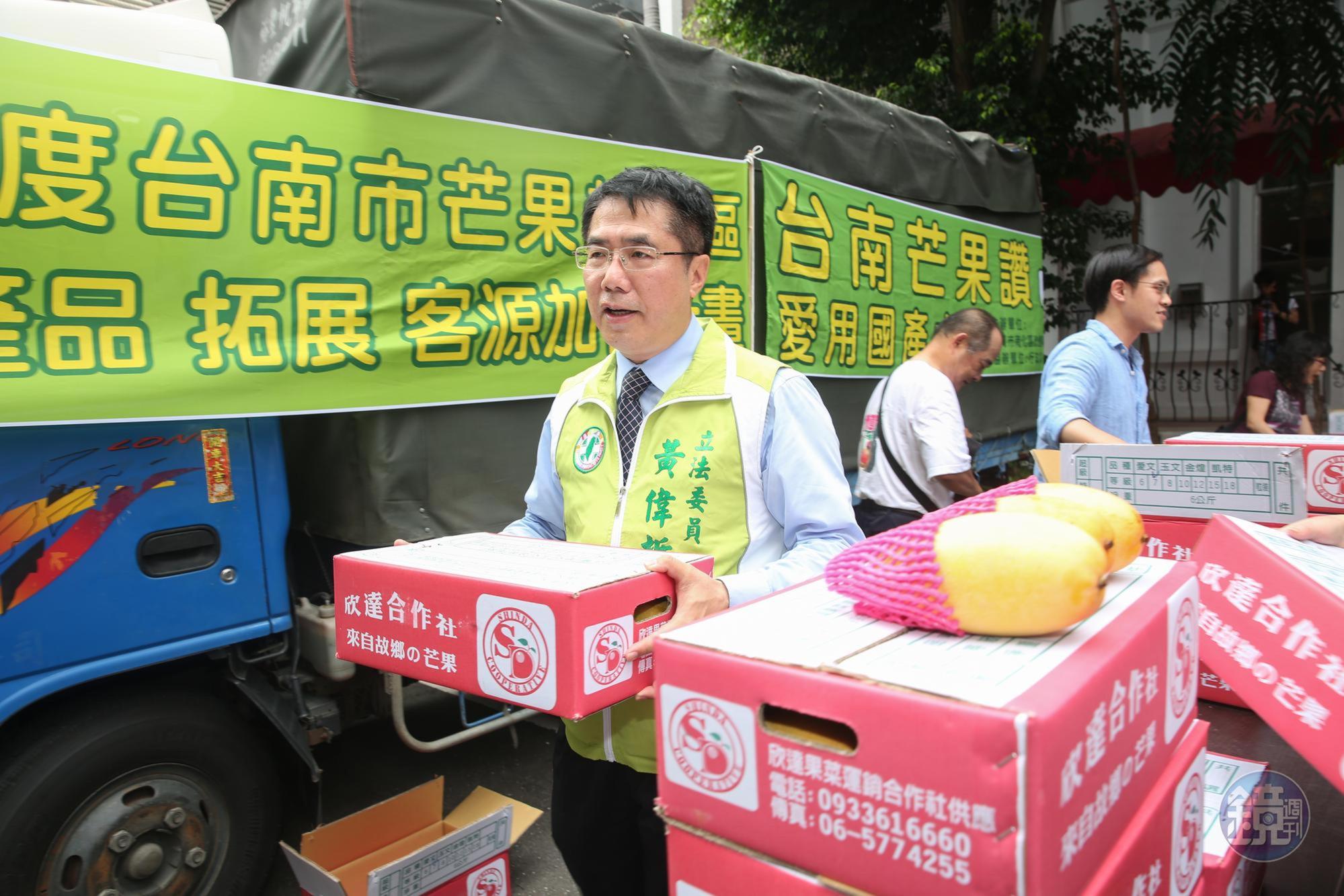 民進黨台南市長初選民調結果今（8日）午揭曉，民進黨立委黃偉哲獲得41.58％支持。