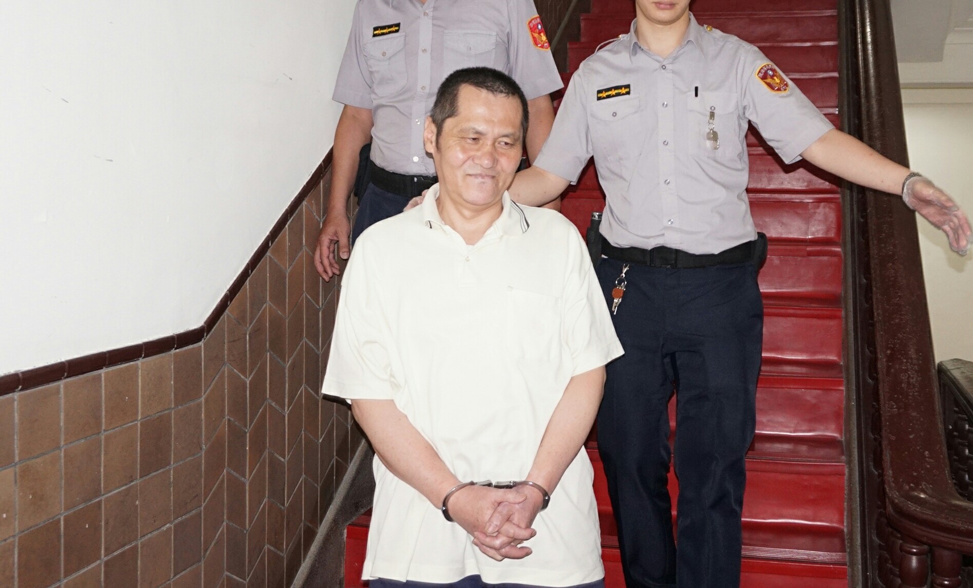 翁仁賢潑汽油放火燒死高齡父母及親人奪6命，遭判死刑。