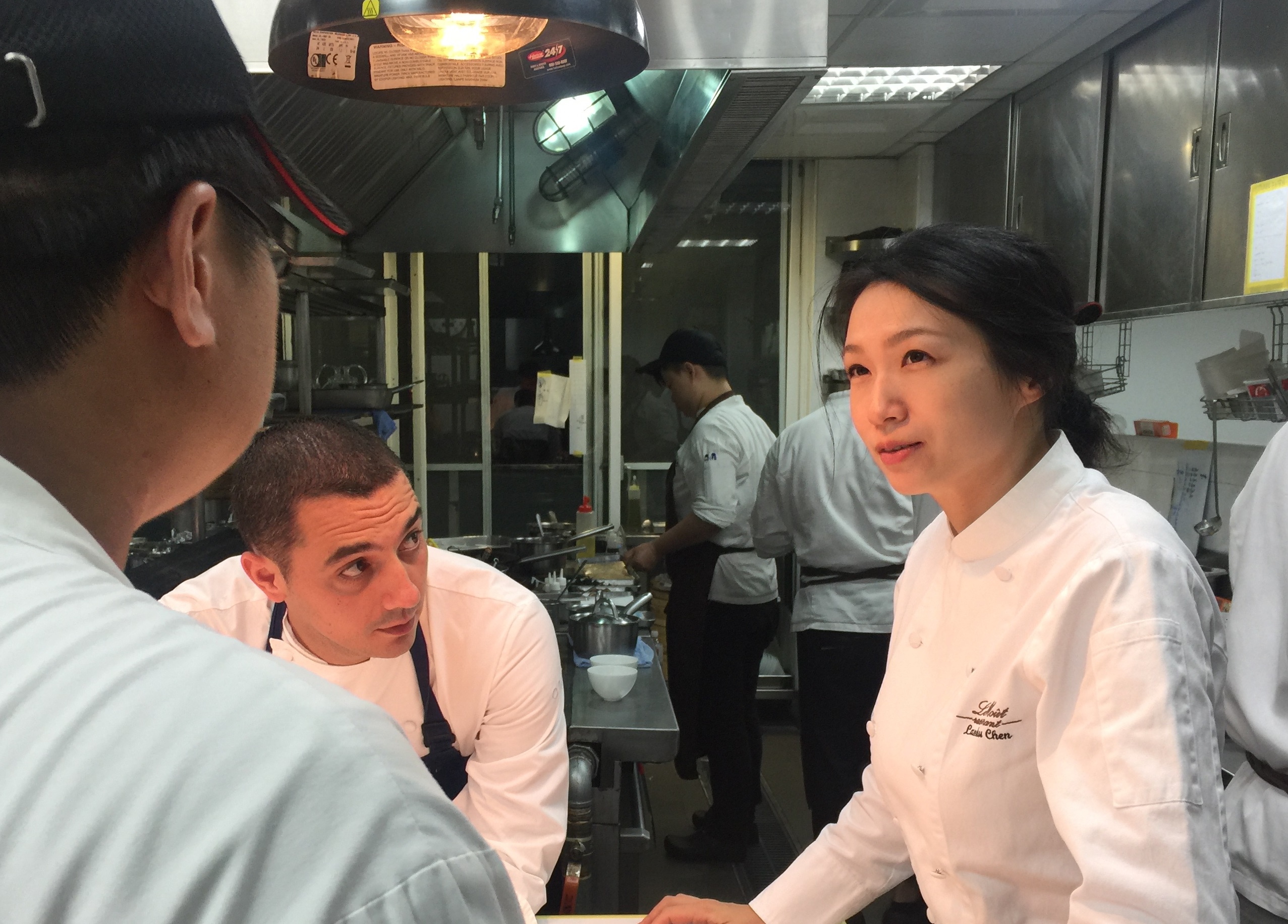 陳嵐舒始終坐鎮廚房，這是她最舒適的所在。