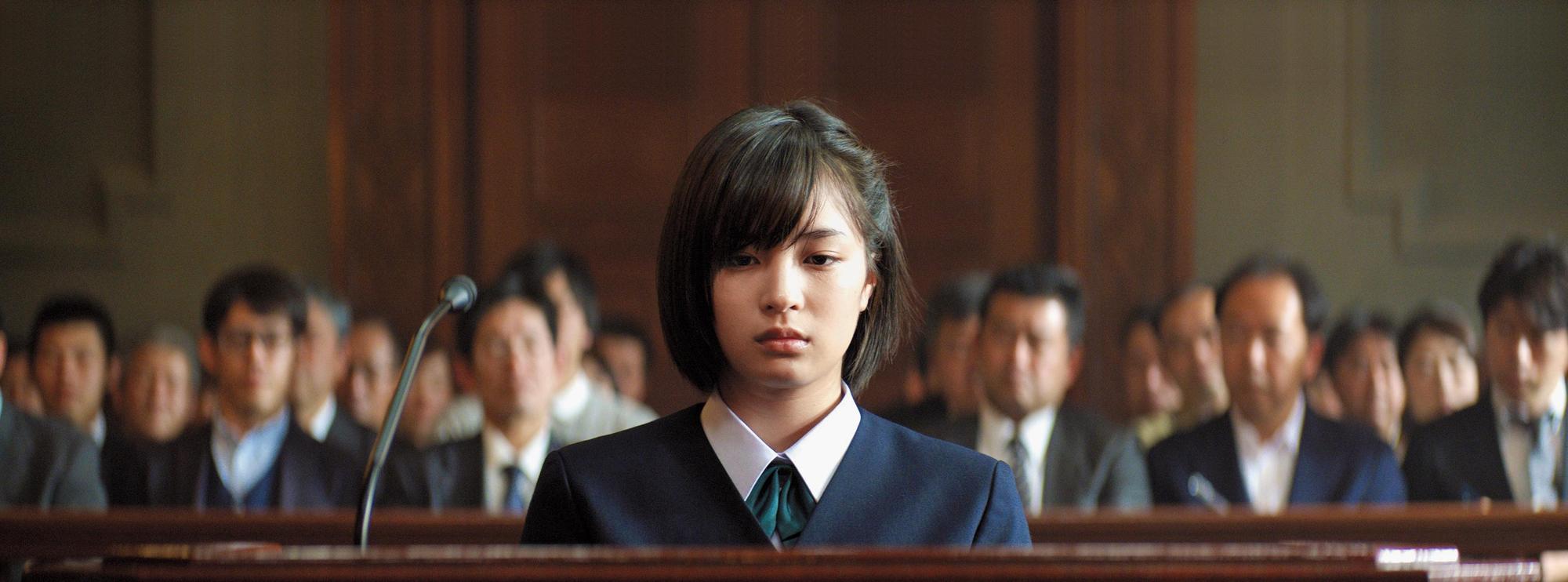 廣瀨鈴在《第三次殺人》挑戰暗黑心機少女,連福山雅治也讚她演技令人驚豔。(傳影互動提供)
