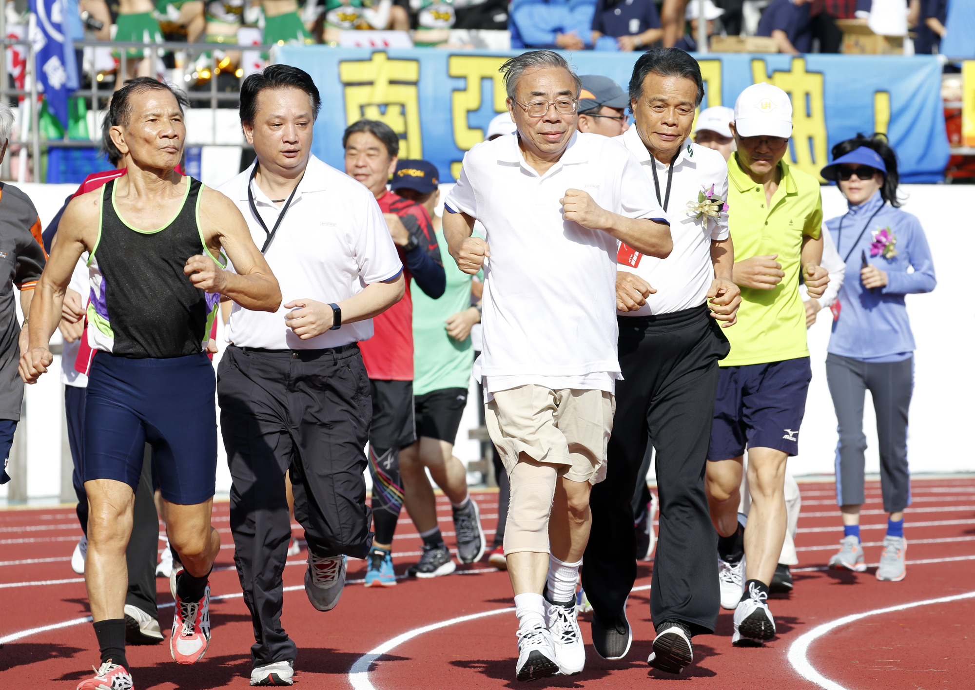 王文淵日理萬機，也不忘養身，跑步、打高爾夫和太極都是他的養身妙招。