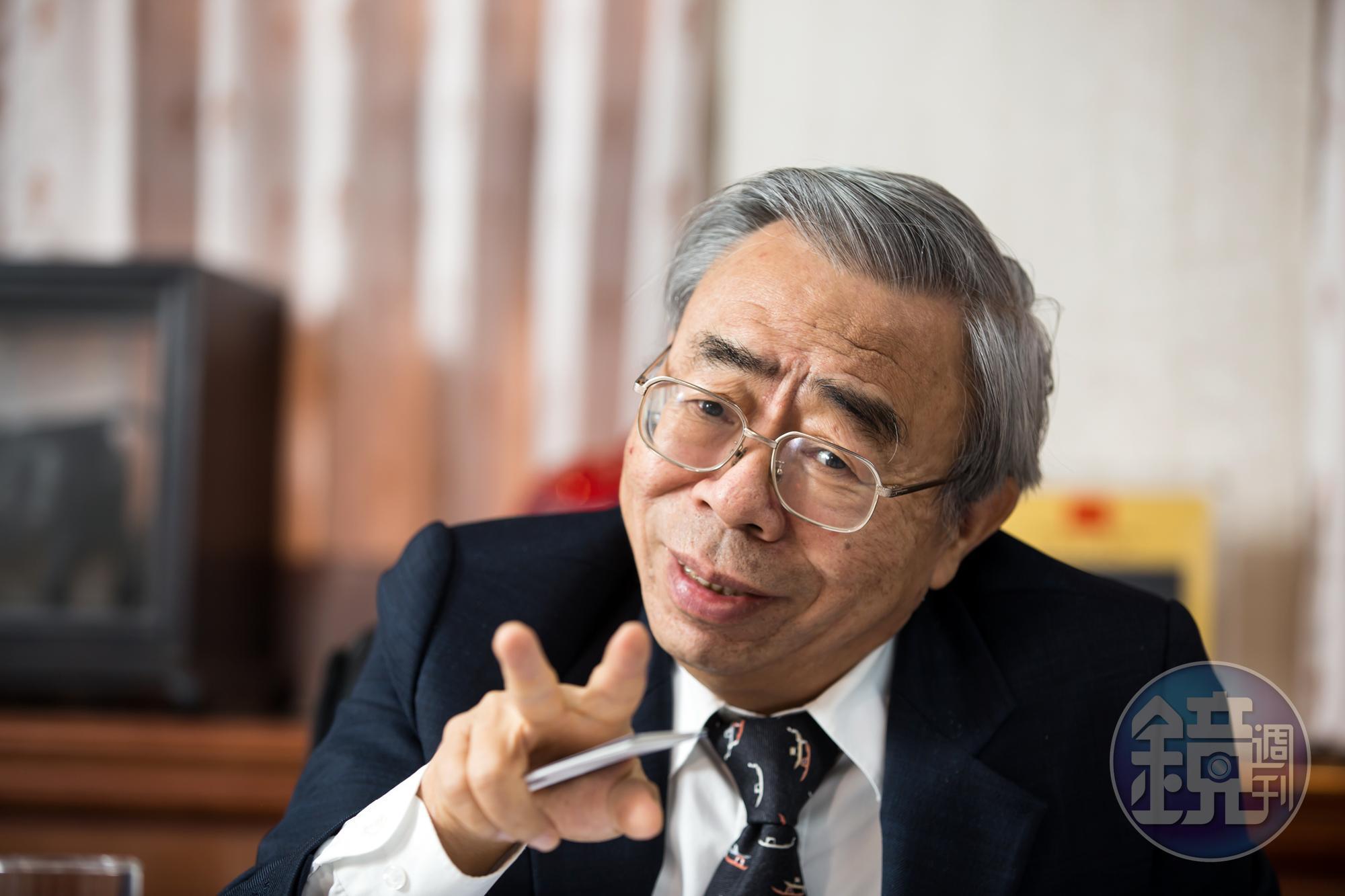 王文淵說自己不懂政治,但為了產業發展,希望政府可以搞好兩岸關係。