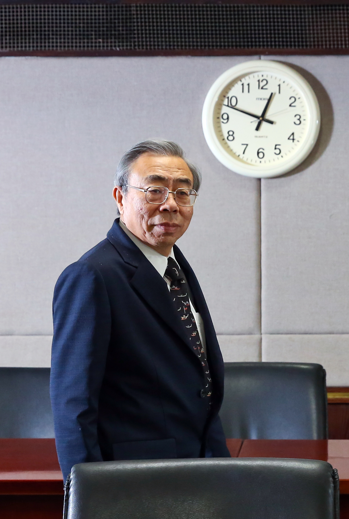 王文淵坦承:「第三代沒有人要回來接,因為太苦了嘛!」