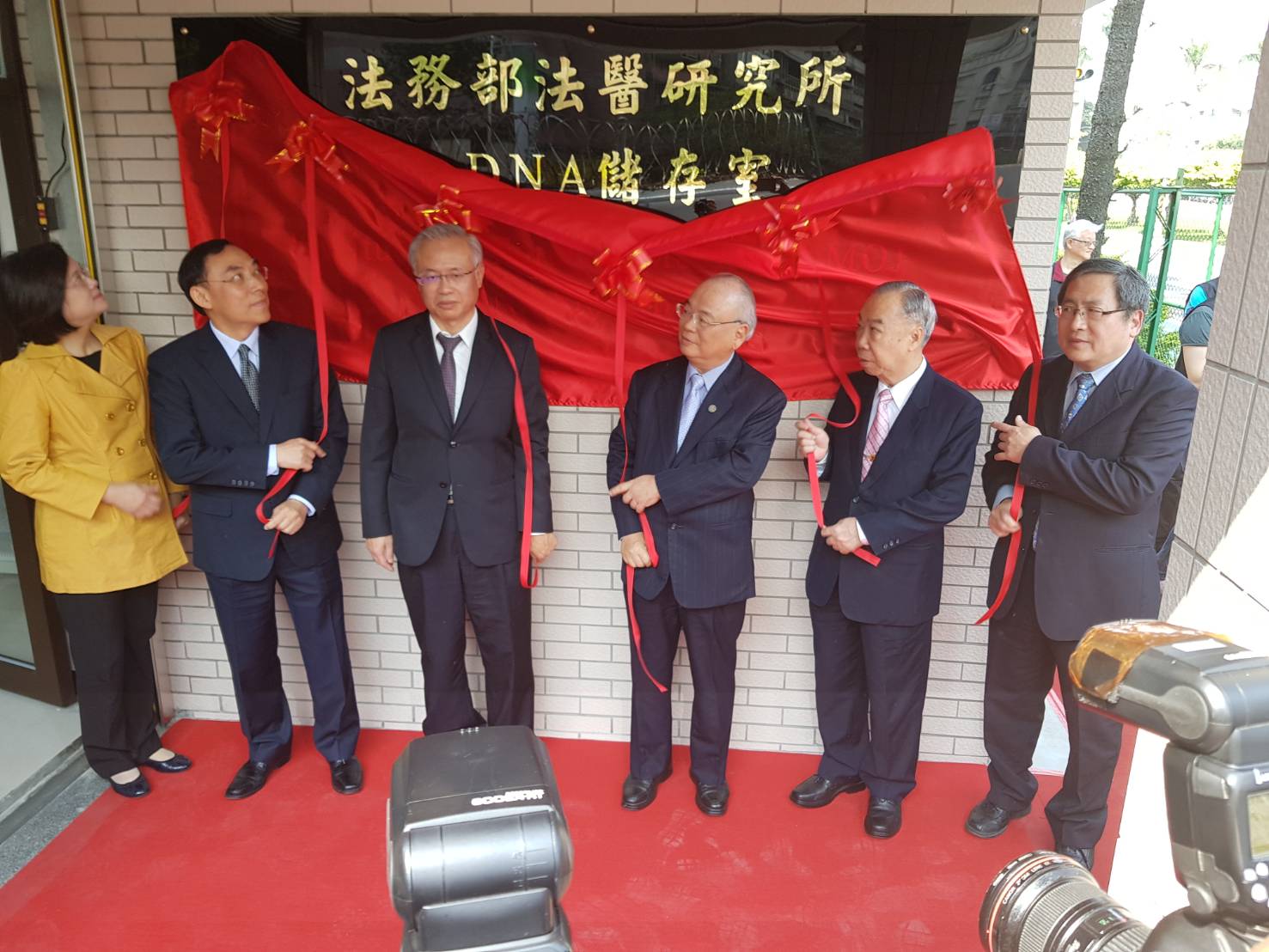 法務部法醫研究所今天舉辦DNA儲存室啟用典禮，幕後推手正是檢察總長顏大和。