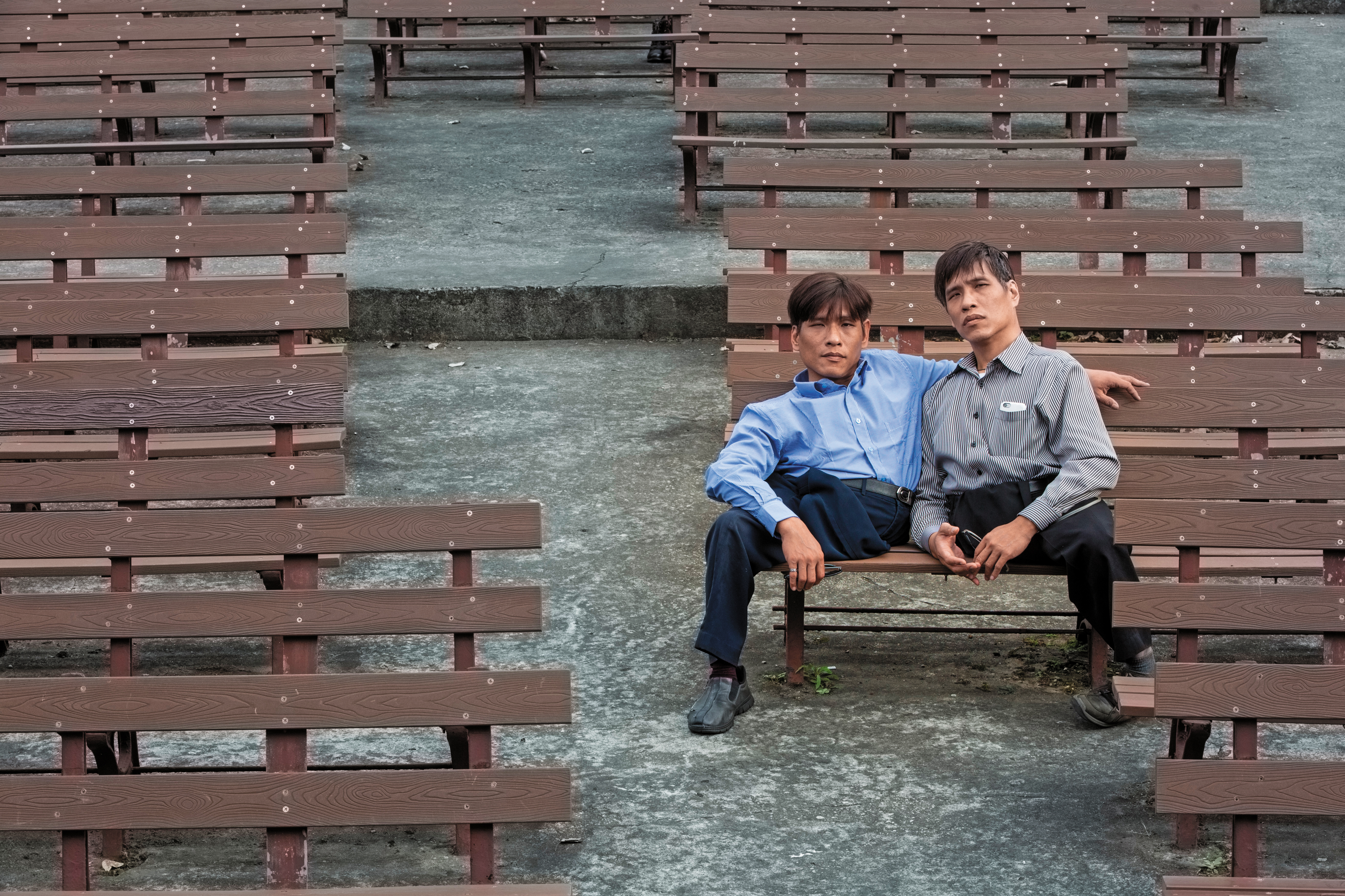 張忠仁（左）擁有右腳，張忠義擁有左腳，分開的兄弟一人一腳，正邁向新的人生階段。