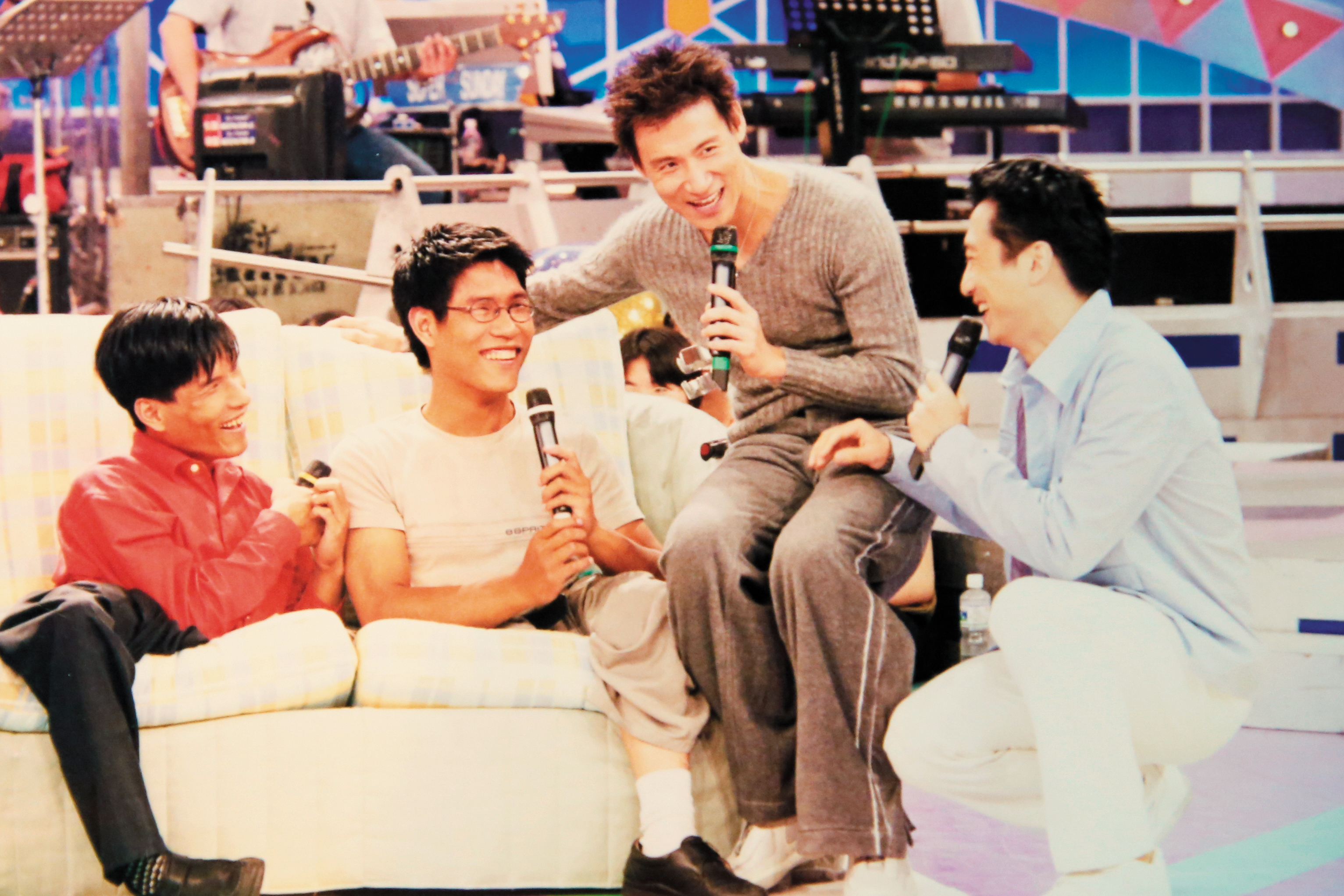 兄弟2人拍過電影、紀錄片，發行過攝影集、郵票，也曾上過綜藝節目談自己的人生。（忠仁忠義提供）