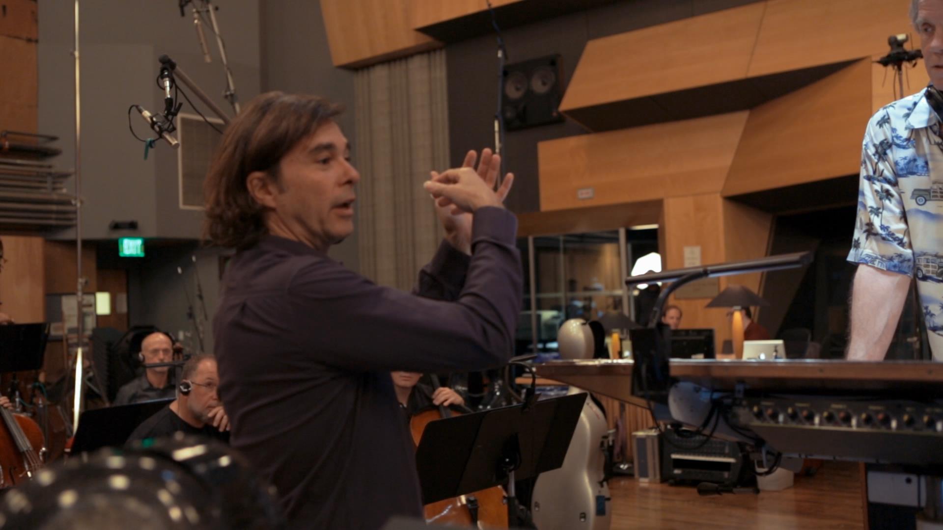 《電影配樂傳奇》短短一部電影，可以站在那麼多巨人的肩膀上看這幾十年來的電影配樂的演變。（翻面映畫提供）