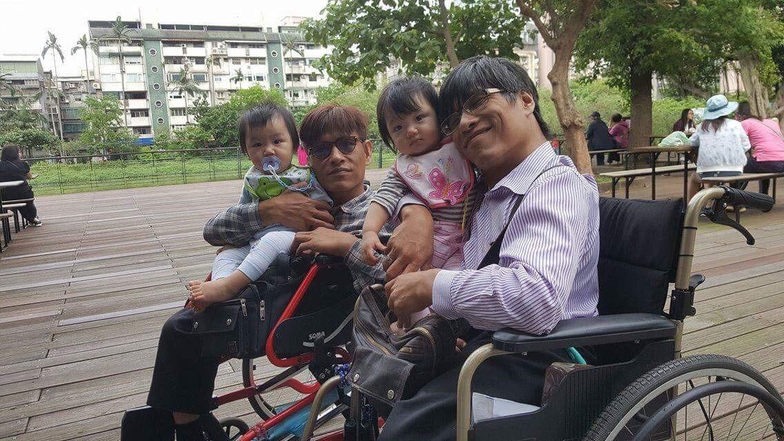 對忠仁忠義來說,孩子的出生,讓兩人更懂得回顧過去、思考未來。