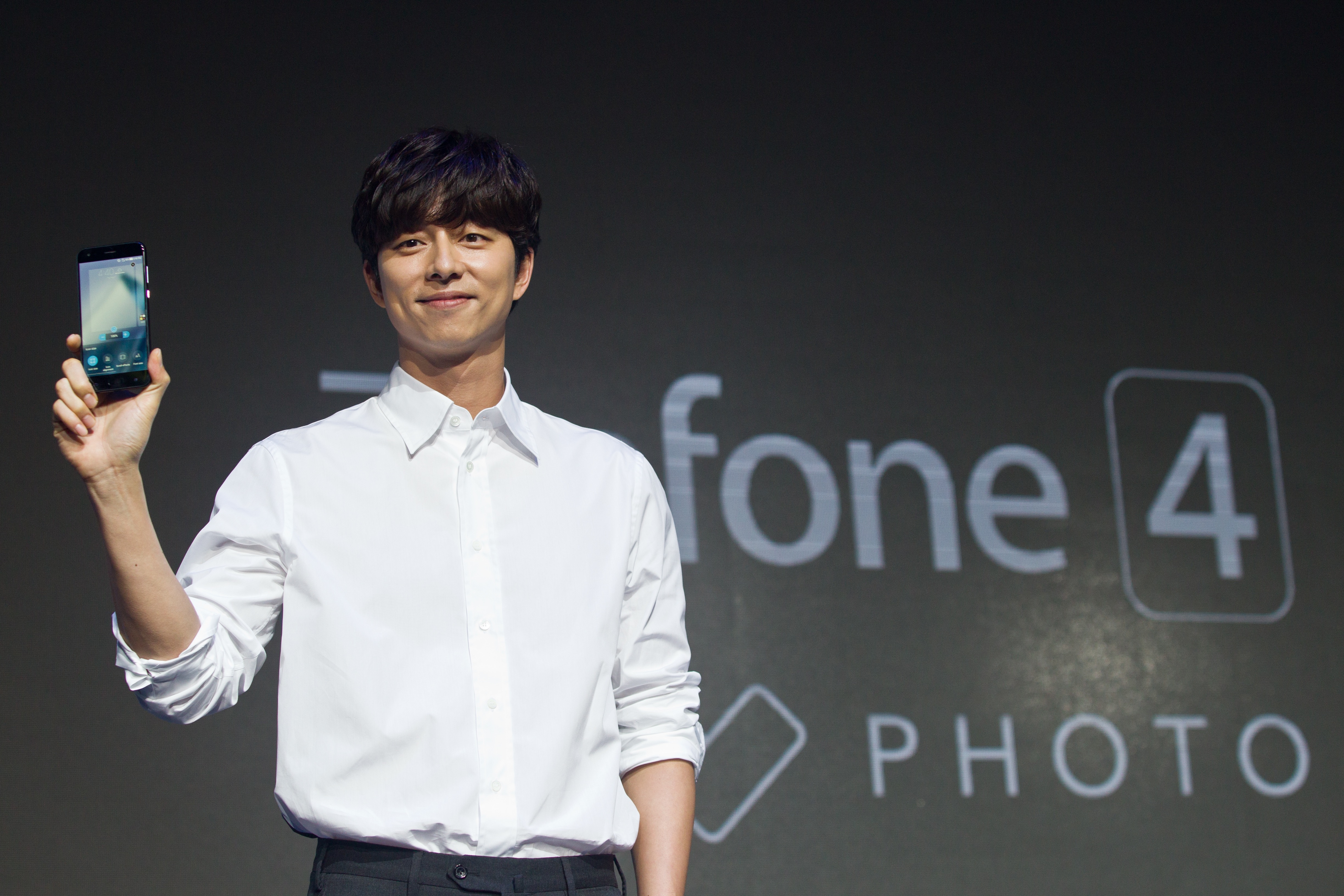 華碩去年找孔劉代言手機，傳今年又用8位數代言價碼續約。