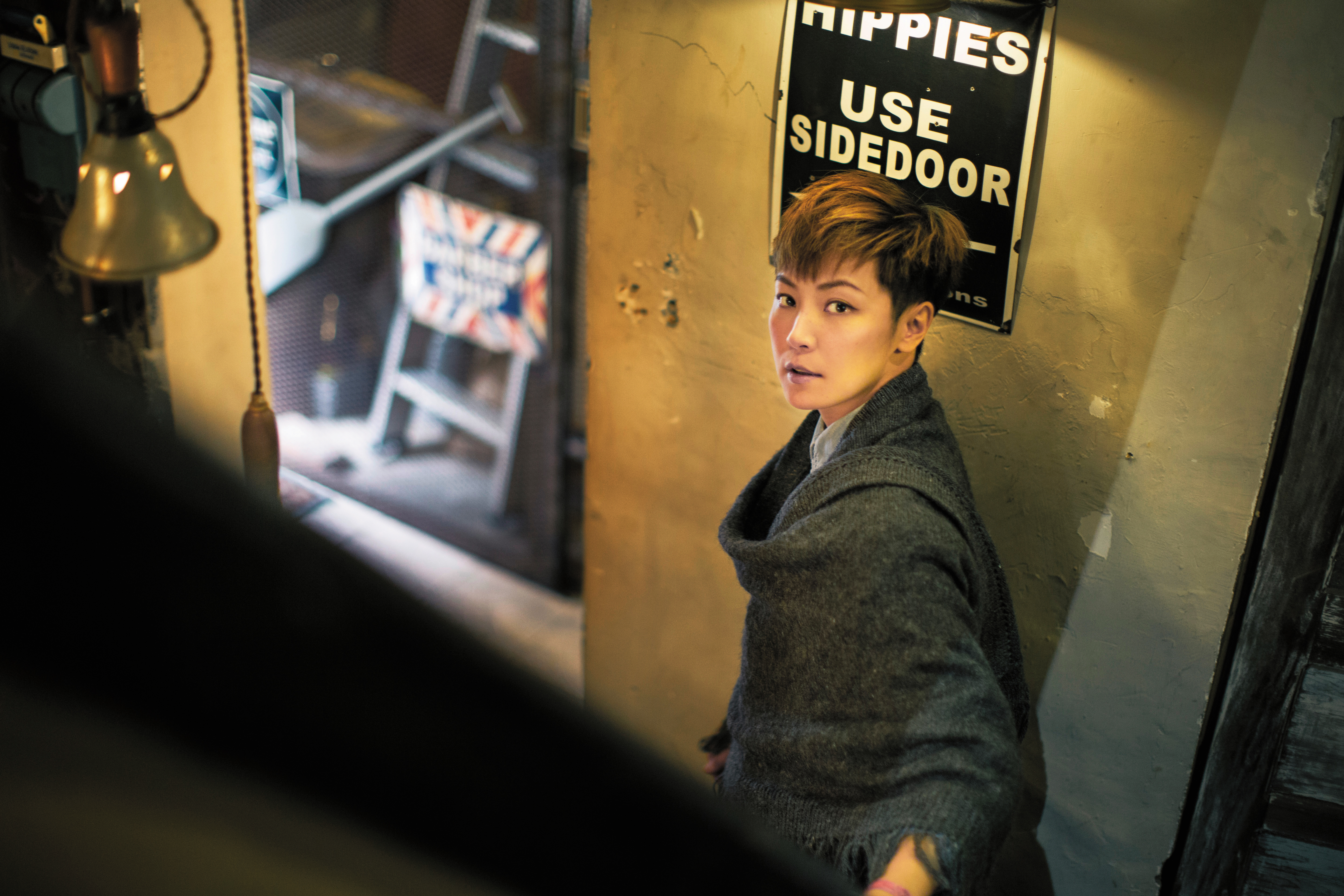 身上背著許多人的期待，何韻詩再也無法那麼輕鬆，「但沒辦法，這是自己選擇的一條路，如果沒有這個，人生也挺無聊的。」