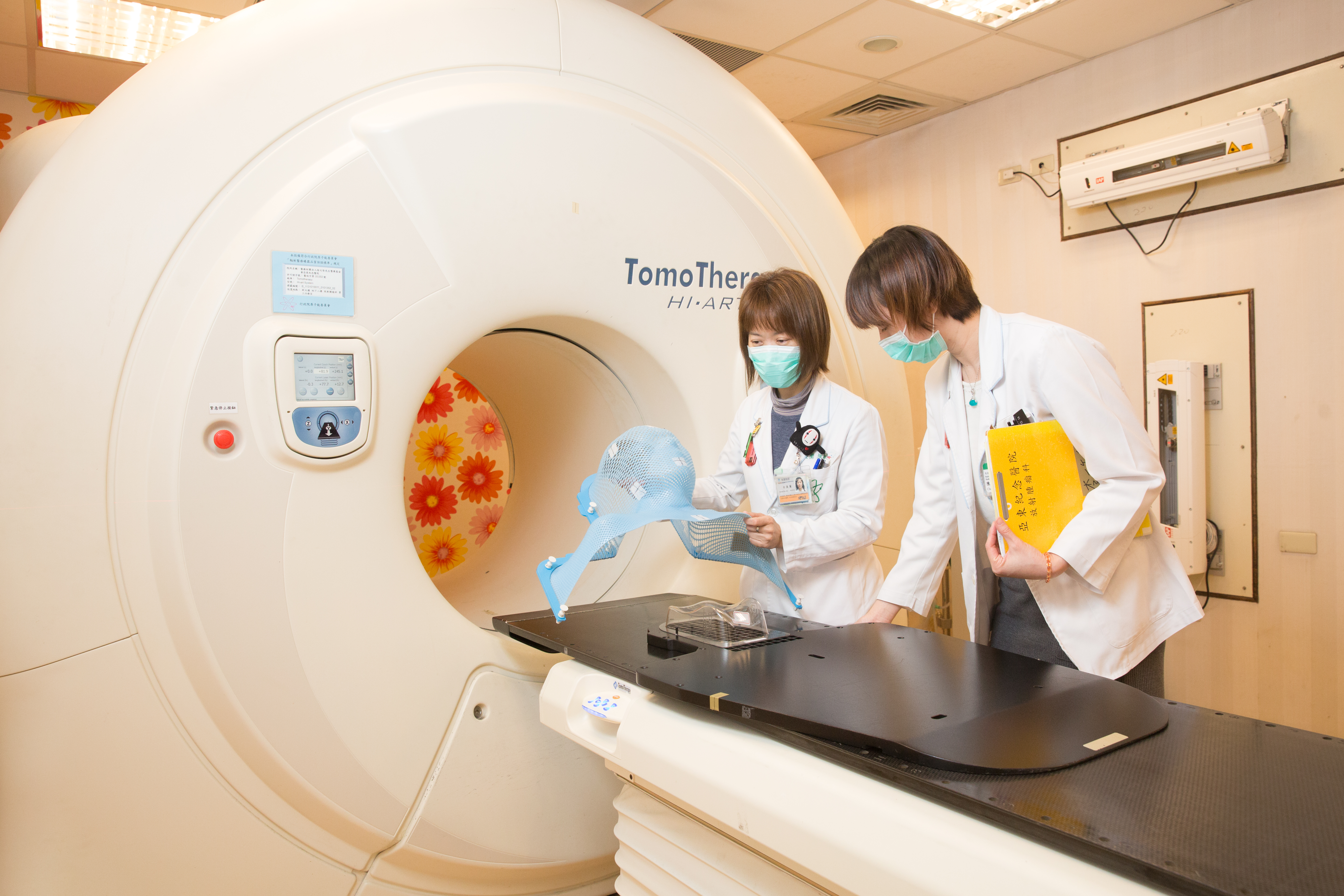 治療新技術日新月異，癌症已非不治之症，但像是影像導引放射線治療、微創手術等多需自費。