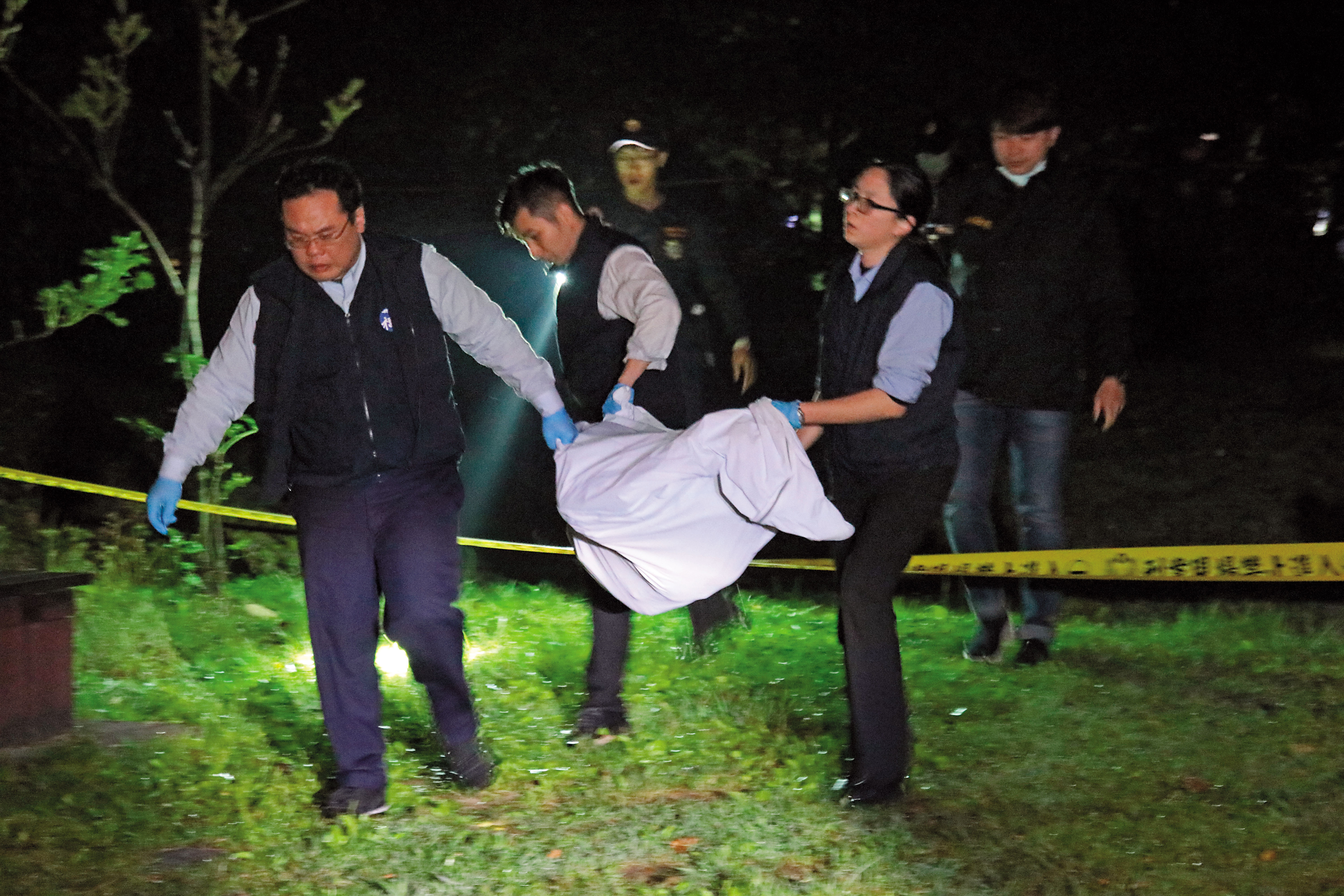 潘女橫屍在捷運竹圍站後方樹林，日曬雨淋24天。