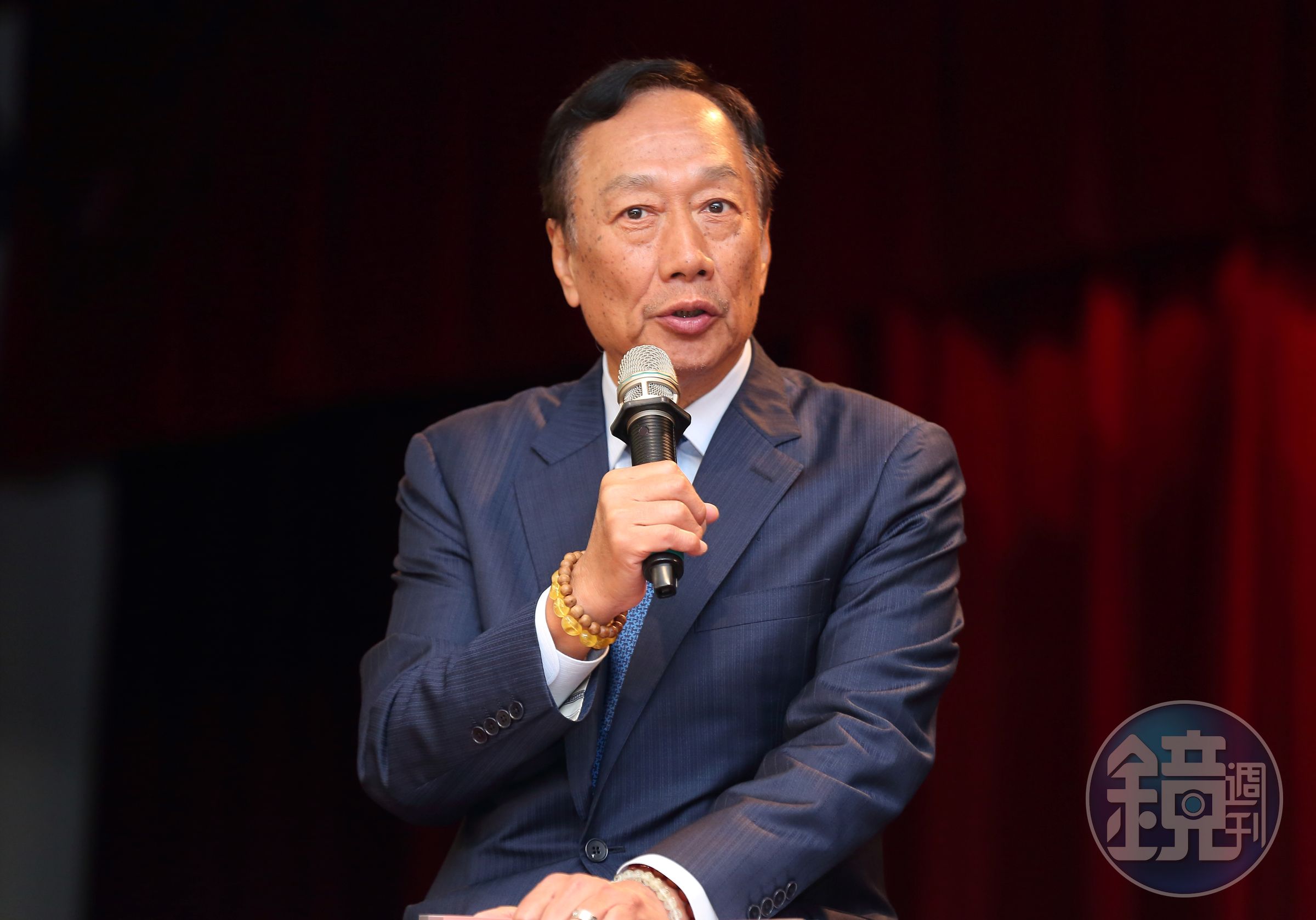 郭台銘打算親自上陣，要平息小股東們的怒火。