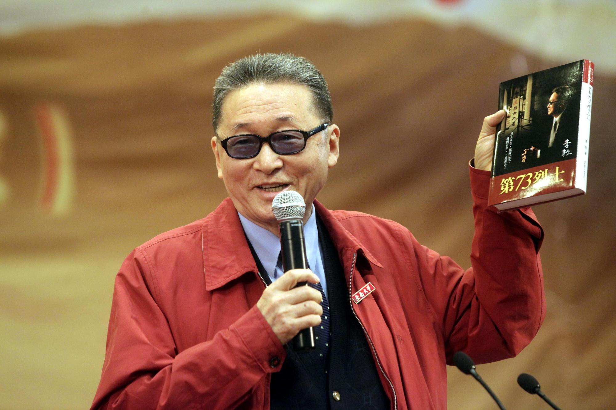 李敖是台灣知名歷史學家、作家,無黨籍立委,以及政論節目主持人。他一生數次入獄,卻屢敗屢戰,愈戰愈勇。(東方IC)
