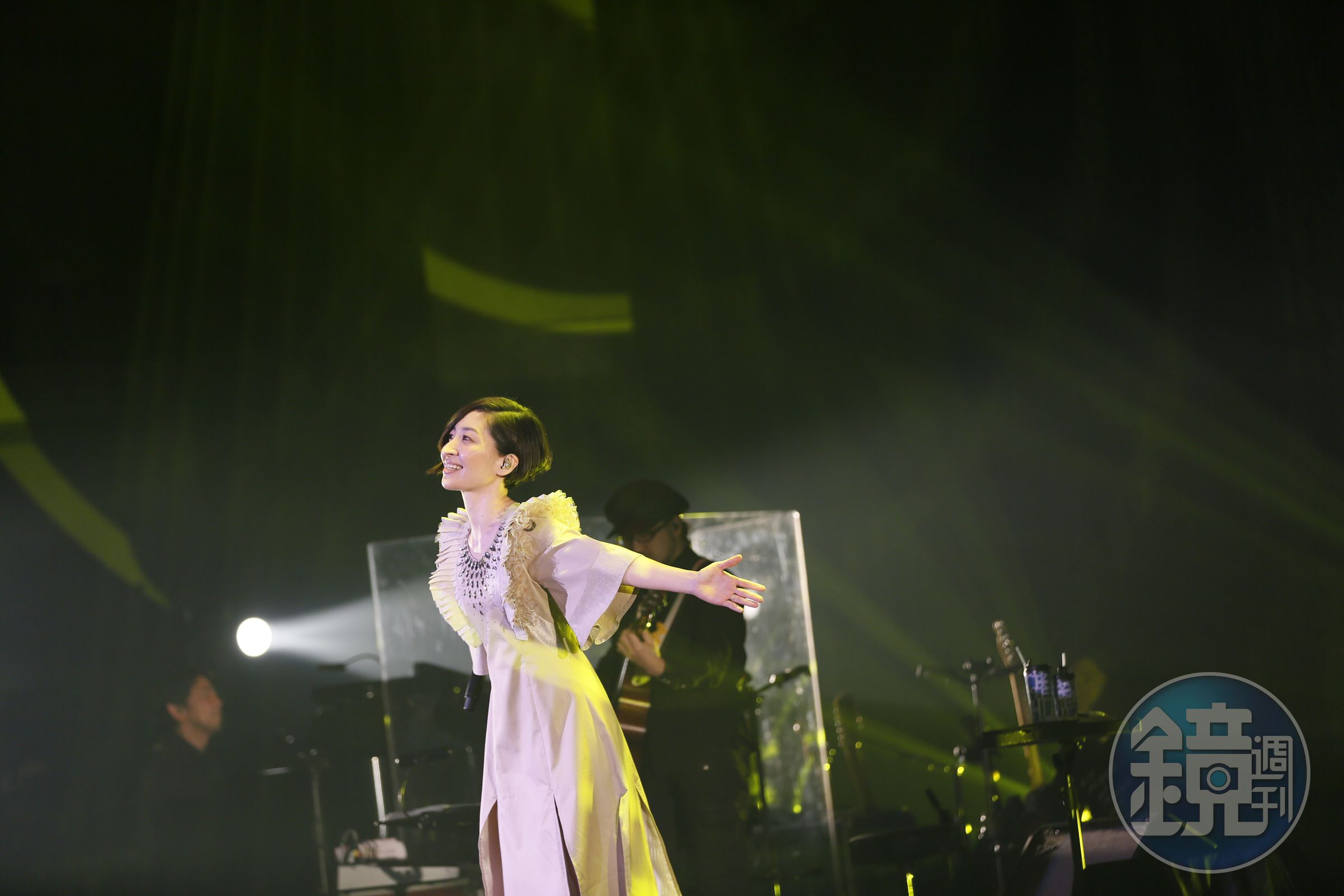 坂本真綾以豐富的動畫配音經驗，串連不同世代的經典動畫，讓許多動漫粉絲直呼過癮。（好玩國際）