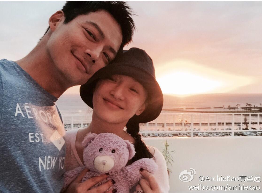 周迅與高聖遠為了對方互相惡補英、中文,但兩人多半還是以英語溝通。