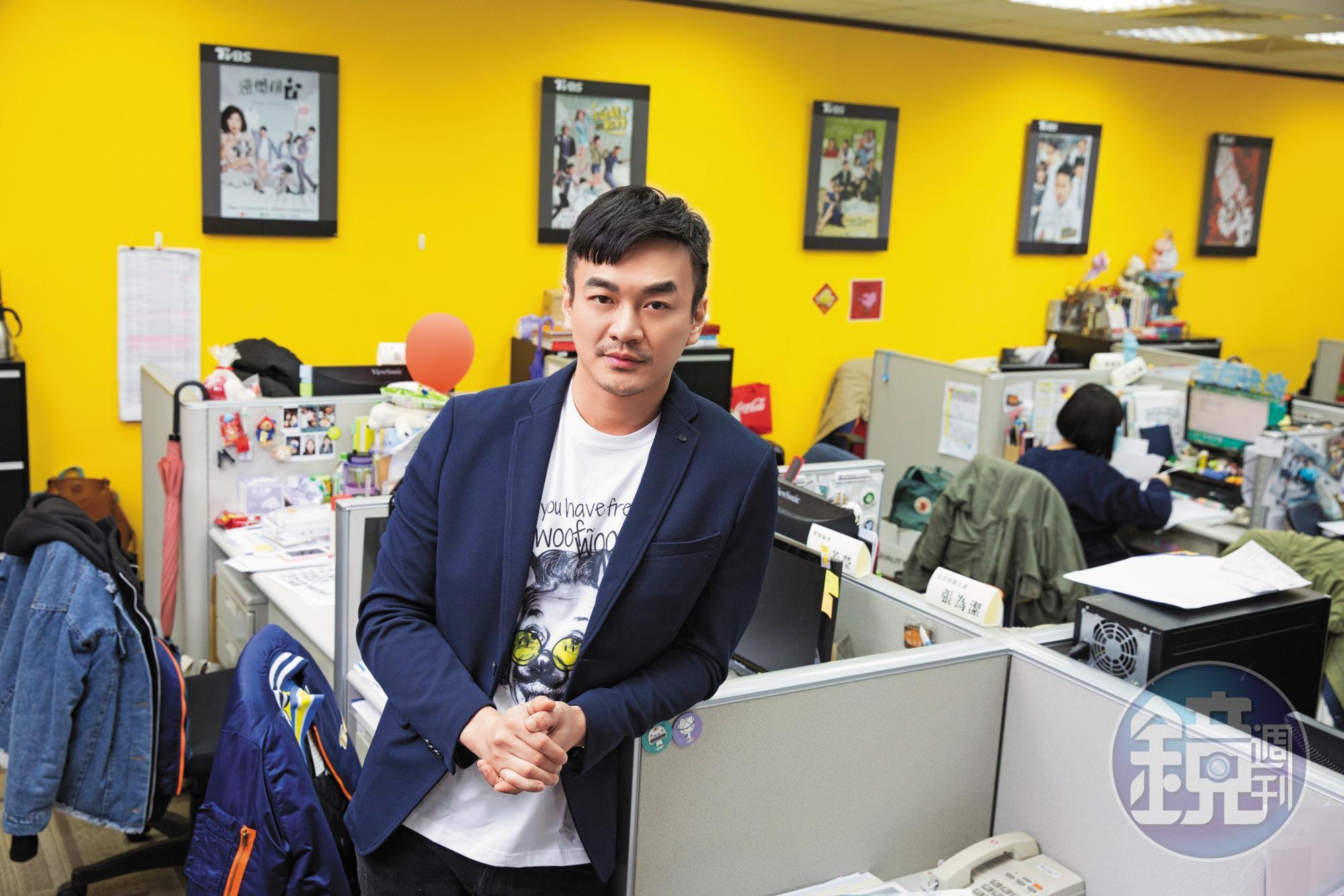 TVBS為了製作原創概念劇，投入大量人力及成本，但受收視數字影響，讓戴天易背負不少壓力。