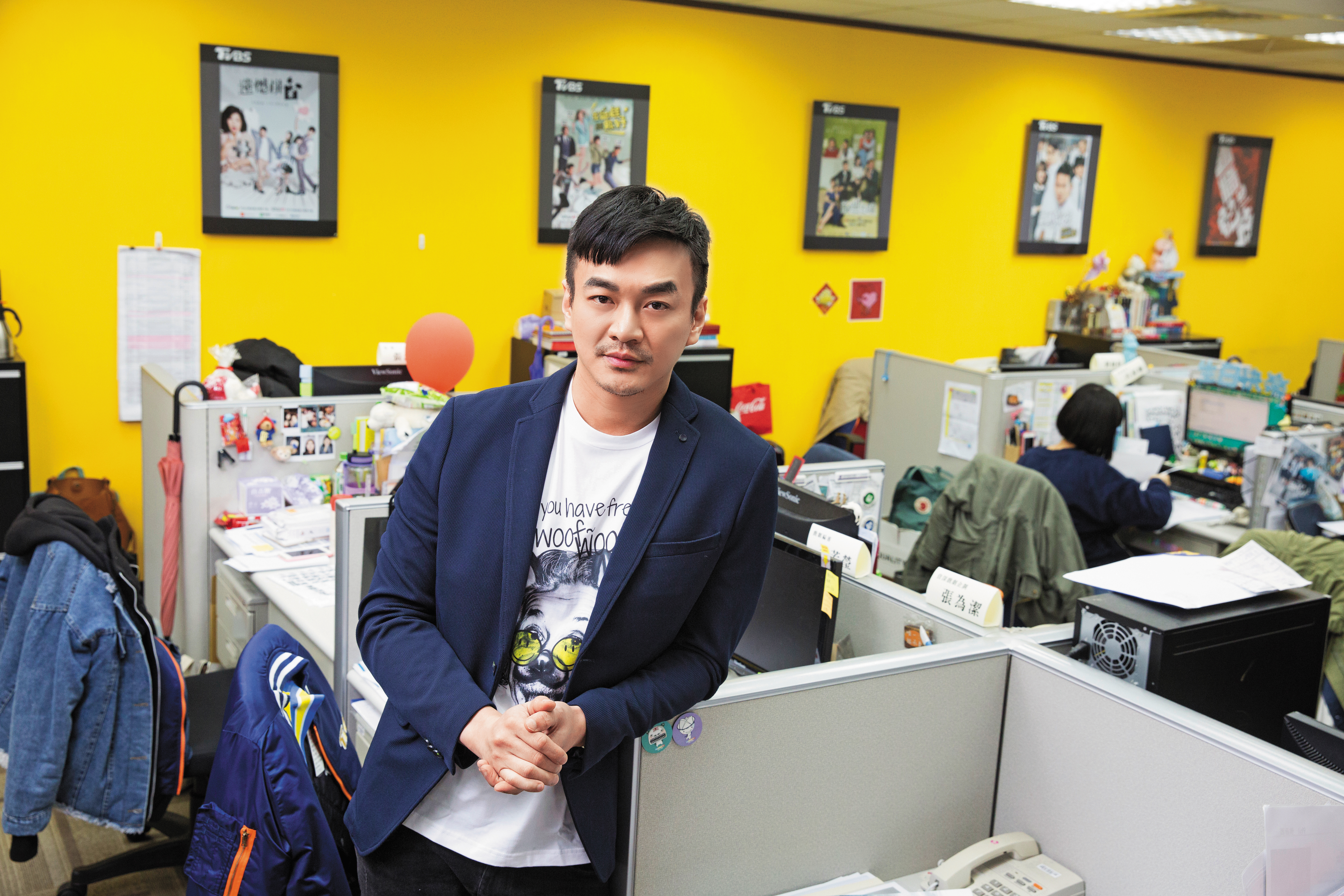 TVBS為了製作原創概念劇,投入大量人力及成本,但受收視率數字影響,讓戴天易背負不少壓力。