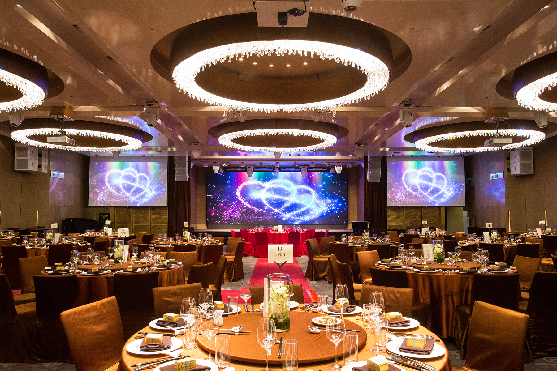 辦一場世紀婚禮，是所有公主們的夢想。