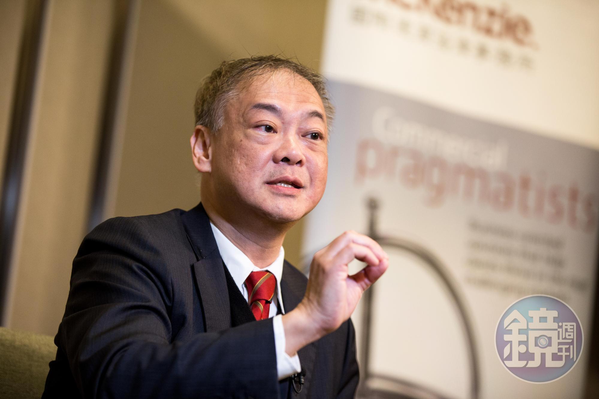 擁有輔導與談判新創事業案例經驗多年的國際律師汪士邁，從資金引入到成長變大，提醒新創企業引資時要想長遠。