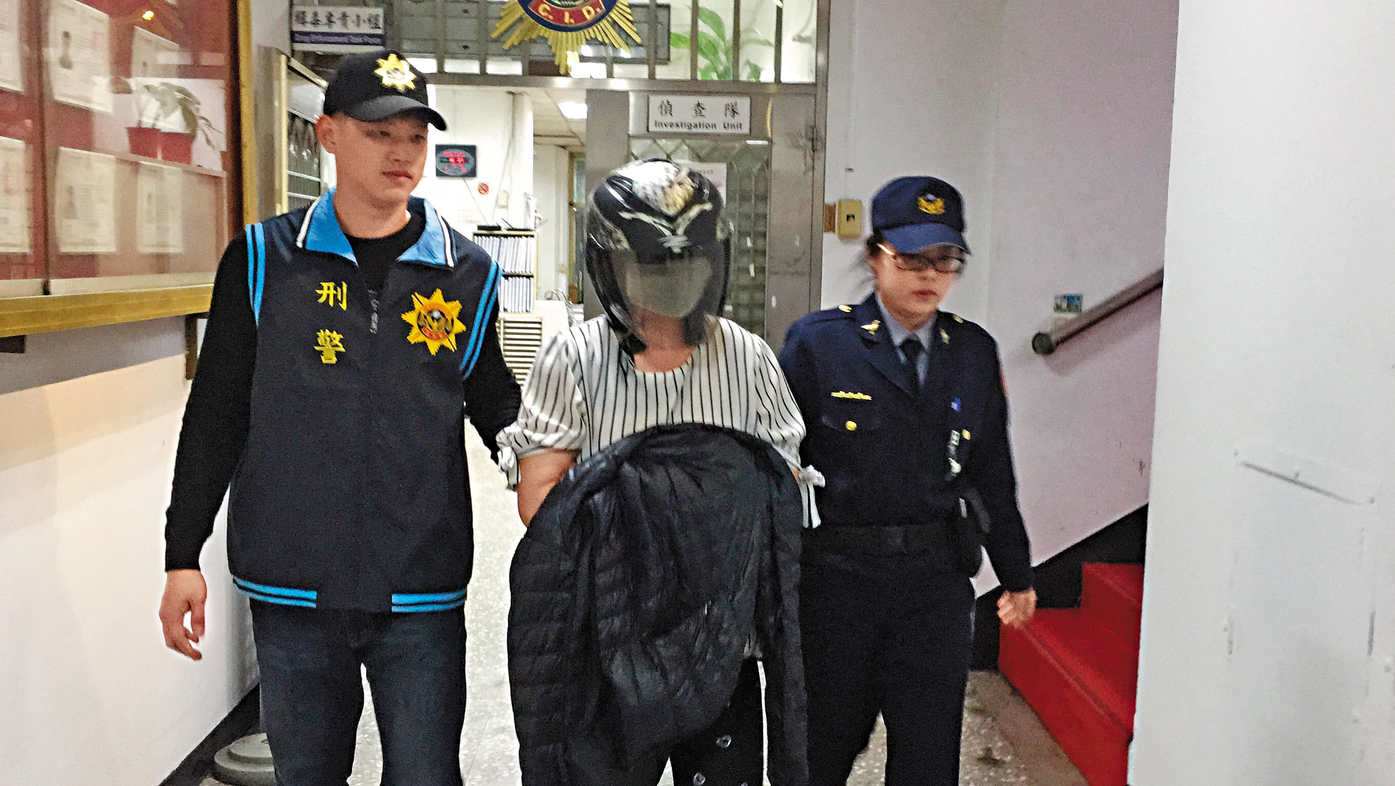 姑嫂間因生活瑣事多有磨擦，張芳馨（中）早在1年前就對小姑起殺心。