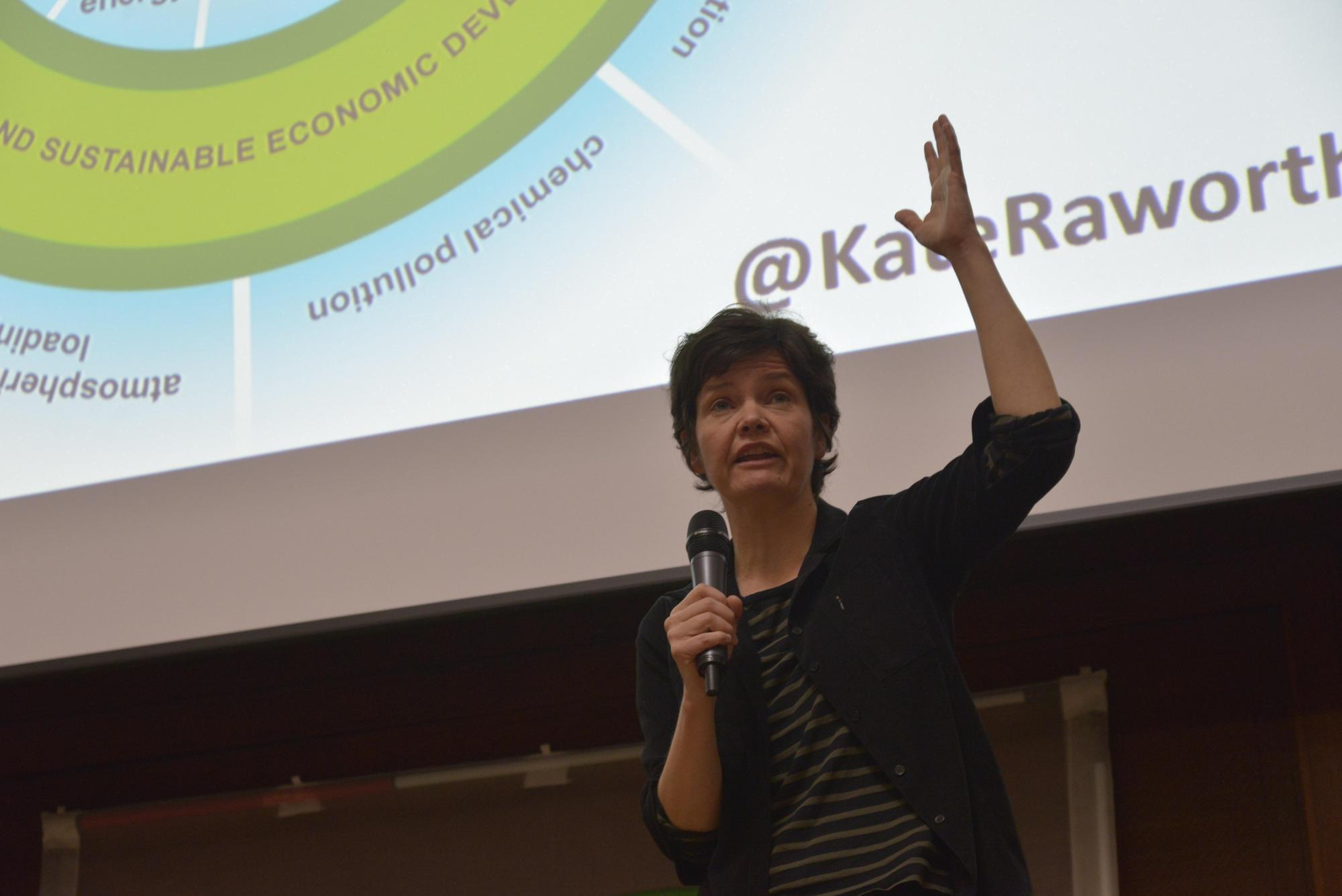 甜甜圈經濟理論作者Kate Raworth。(東方IC)