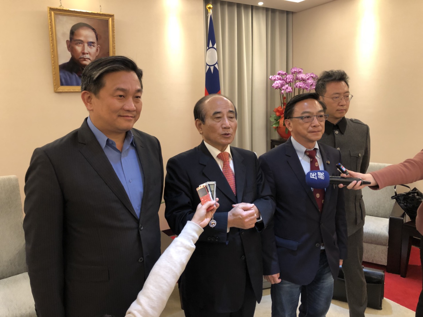 立委陳宜民與王定宇，今在前立法院長王金平協調下和解。