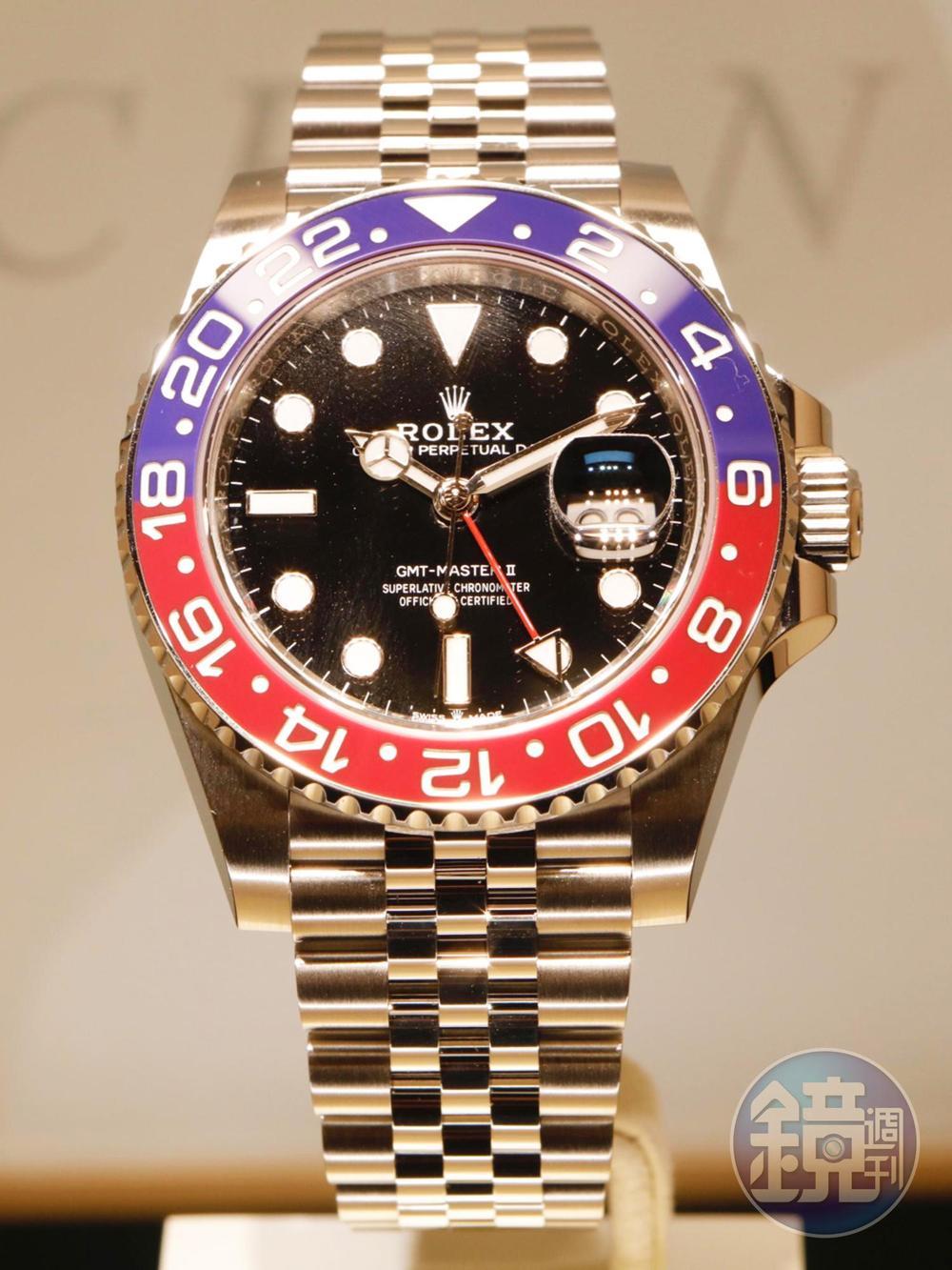 Cal.3285自動上鏈機芯/不鏽鋼材質/錶徑40mm/時、分、秒、兩地時間指示/日期顯示/三地時間功能/藍寶石水晶鏡面/防水100米/五珠鏈帶/建議售價8,800瑞士法郎（約NT$280,000）。