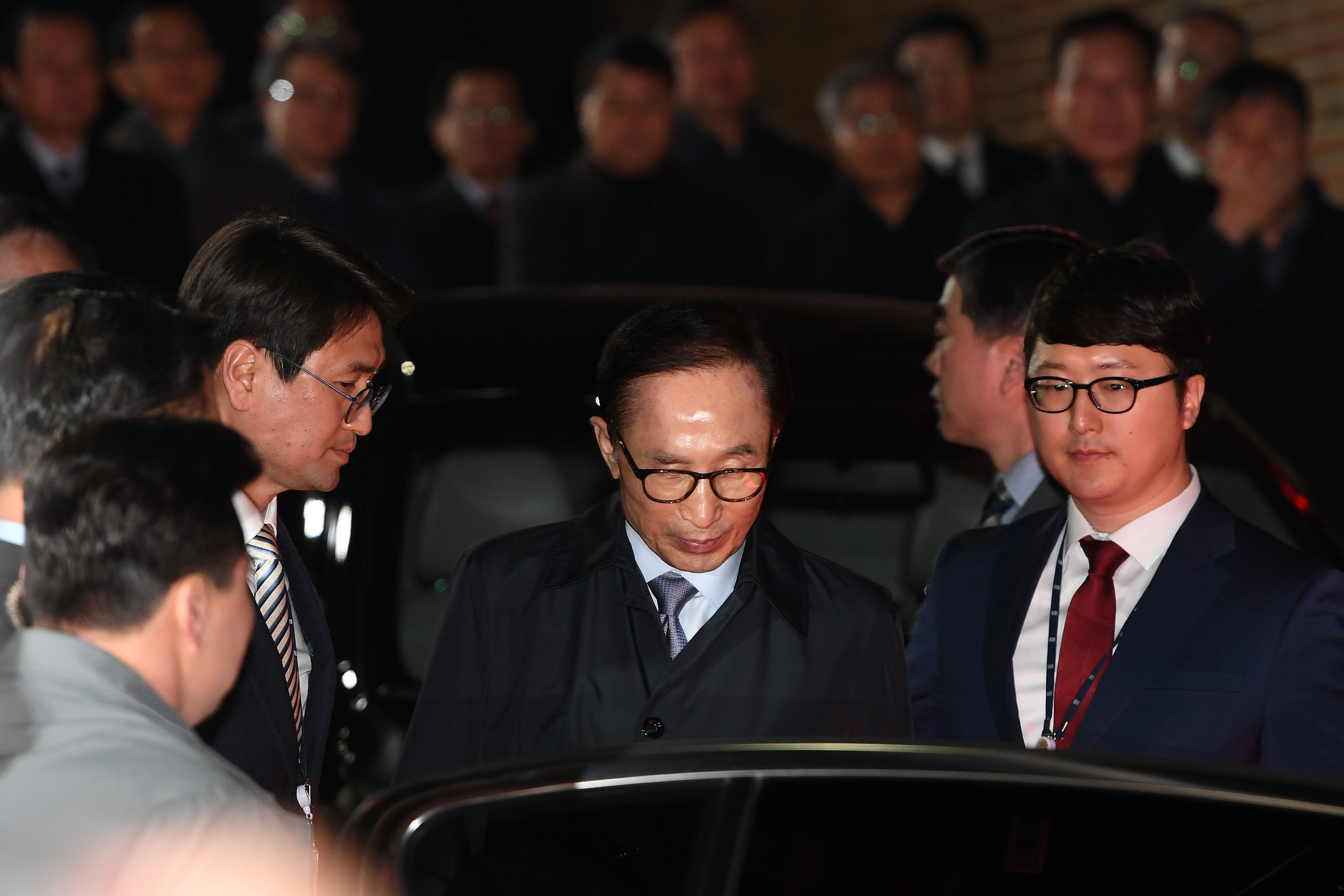 【韓半島傳真】風光一時的「CEO總統」涉貪落難…李明博成為階下囚