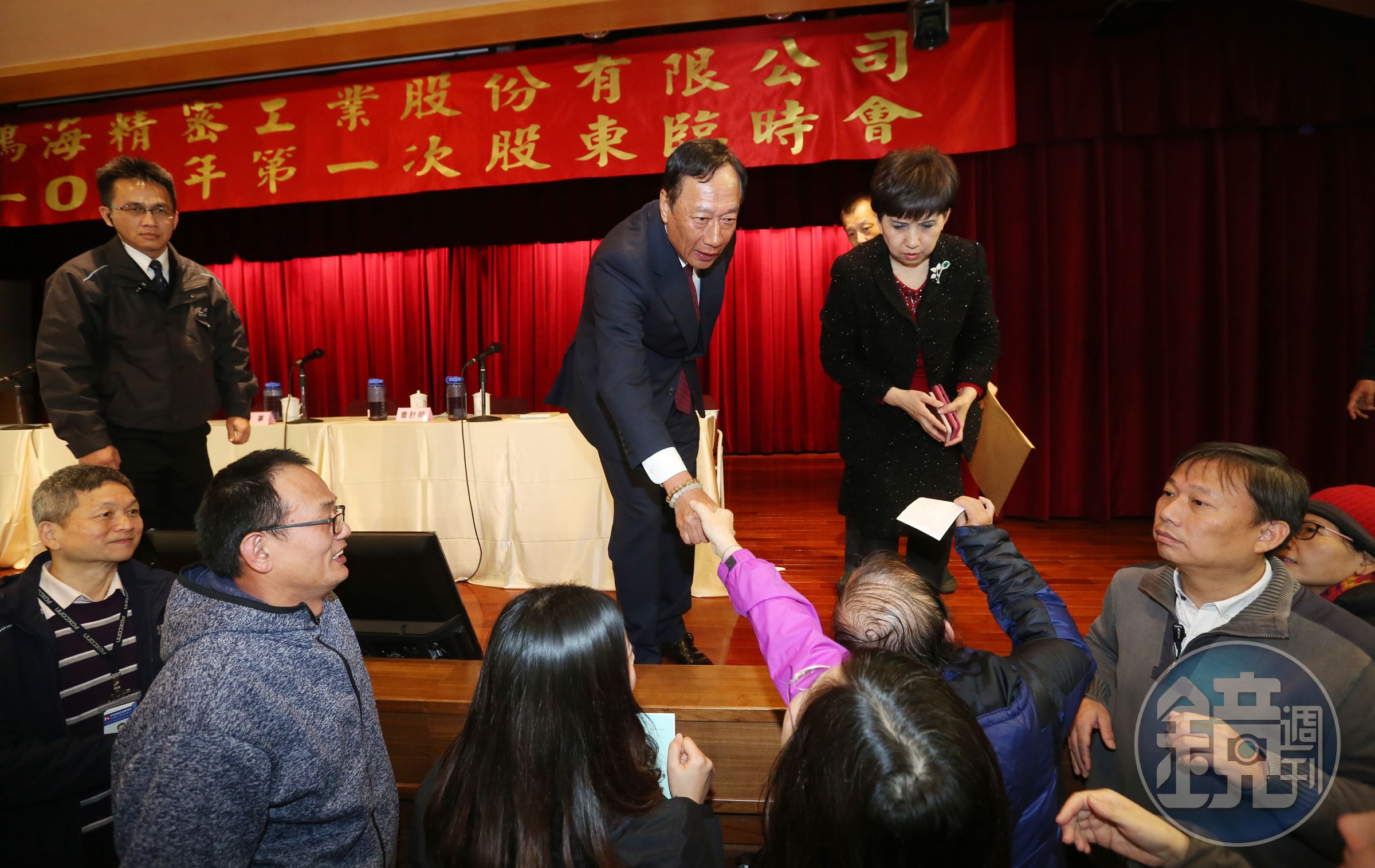 郭台銘承諾要幫助小股東參與FII抽籤。