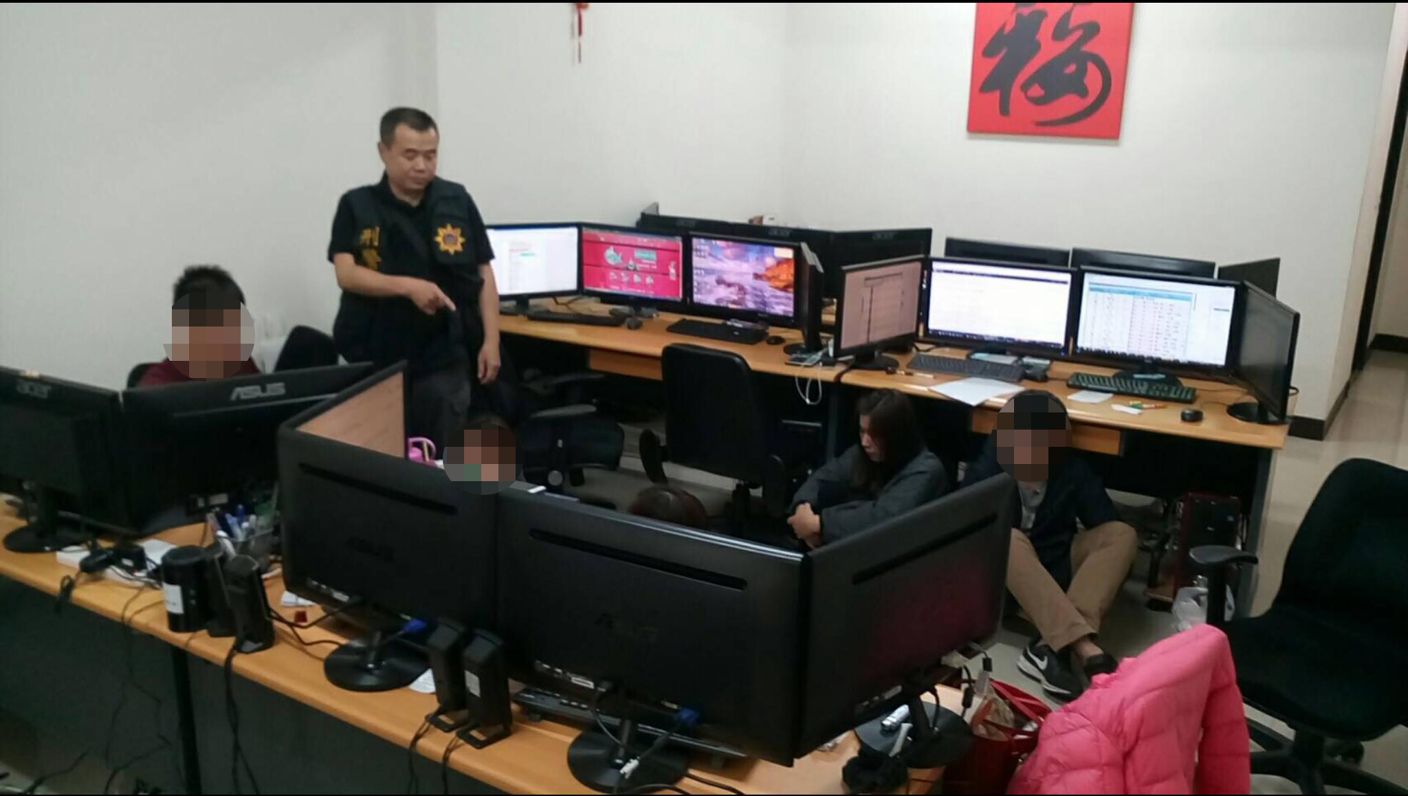 警方在高雄破經營賭博、洗錢的犯罪集團。（刑事局提供）