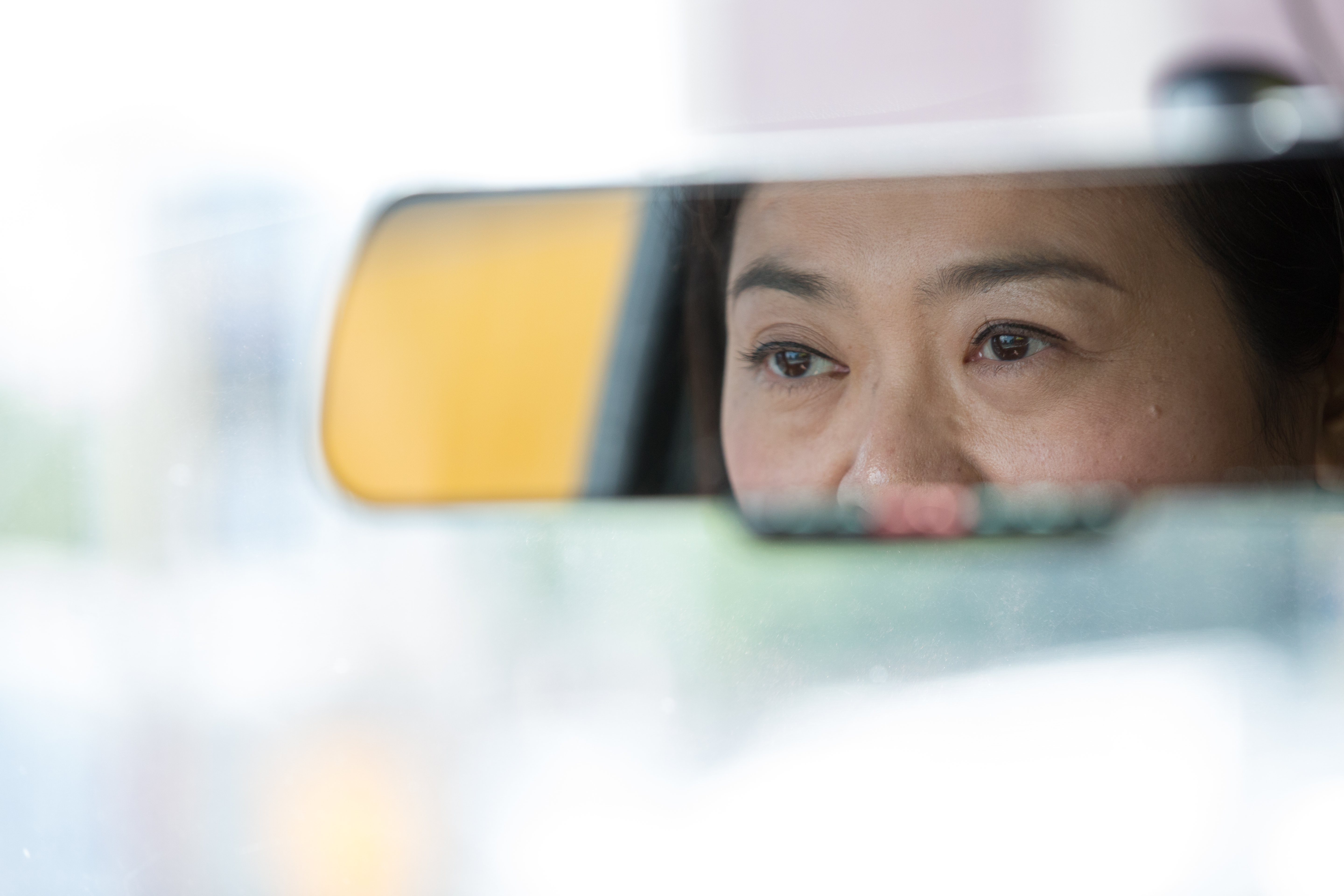 「媽媽很會做什麼？」「開車和寫文章。」周雅淳有時跟小孩玩問答遊戲，讓小孩看到開車能力取決於練習，而非性別。