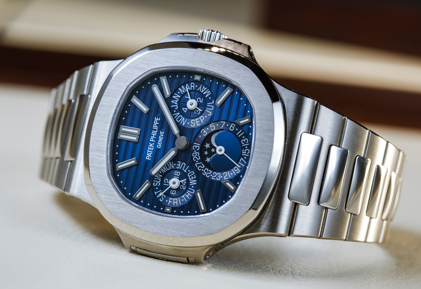 【Baselworld 2018】萬年金鷹！PATEK PHILIPPE Nautilus Perpetual Calendar 5740G