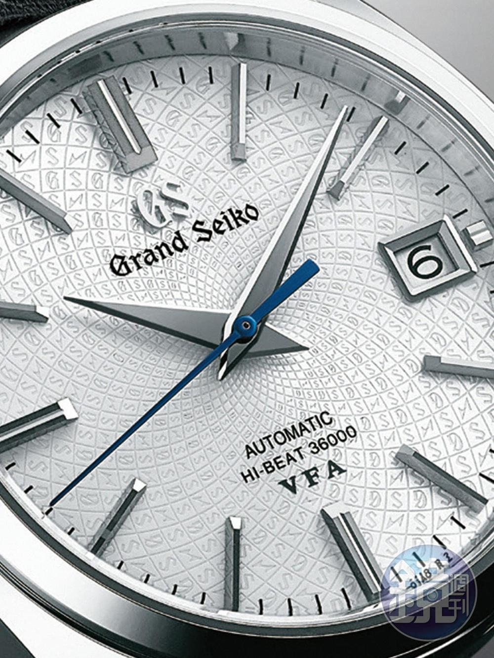 面盤的設計也是特製的，結合了代表第二精工舍（現SII（Seiko Instruments Inc.））的閃電標誌，這個標誌可追溯至50 年前的1968 年，SII 開發的第一款GS Hi-Beat 腕錶上的標誌。