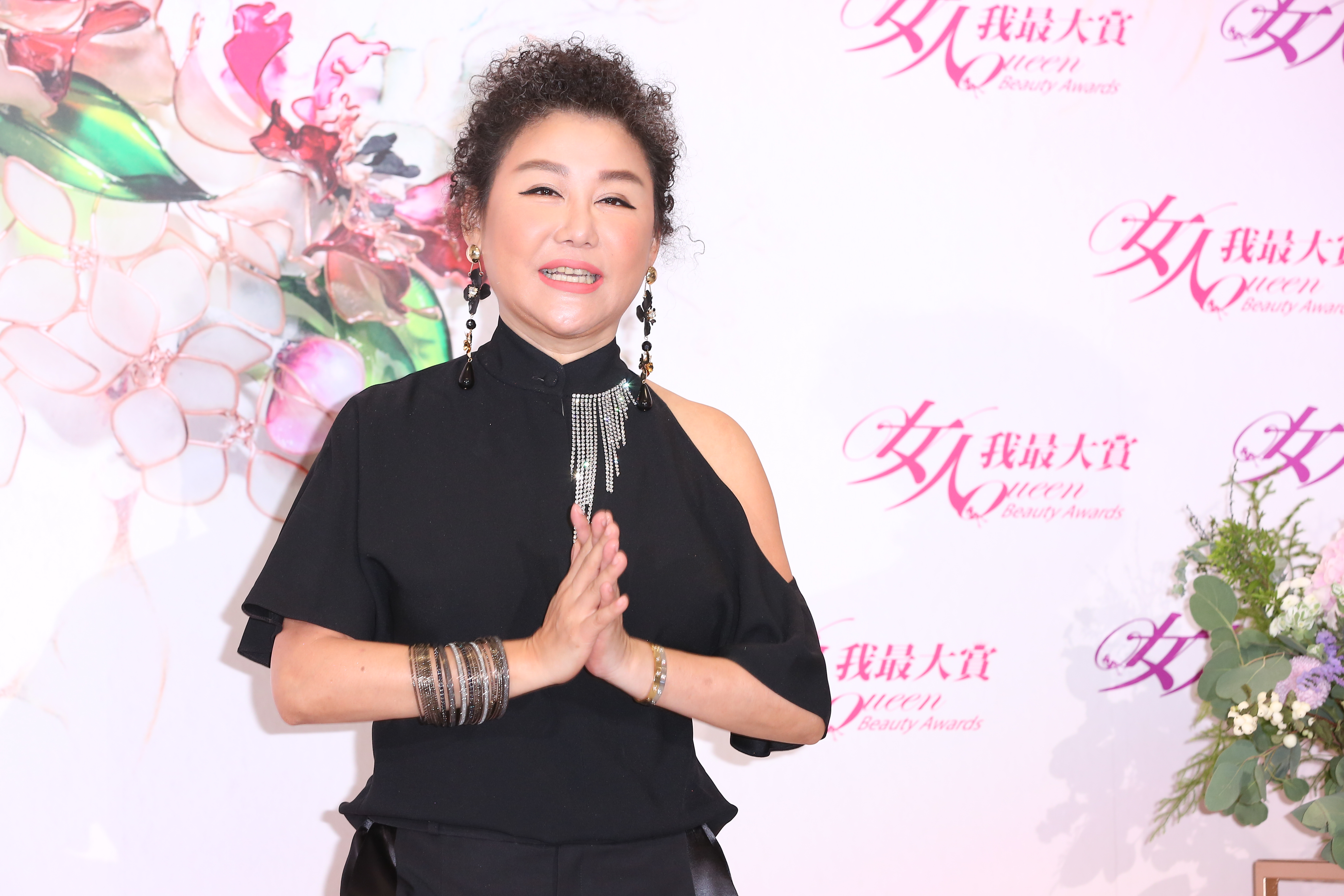 藍心湄是TVBS《女人我最大》主持人與餐飲界女王，外界估其身家超過15億，是演藝圈頂級富婆無誤。