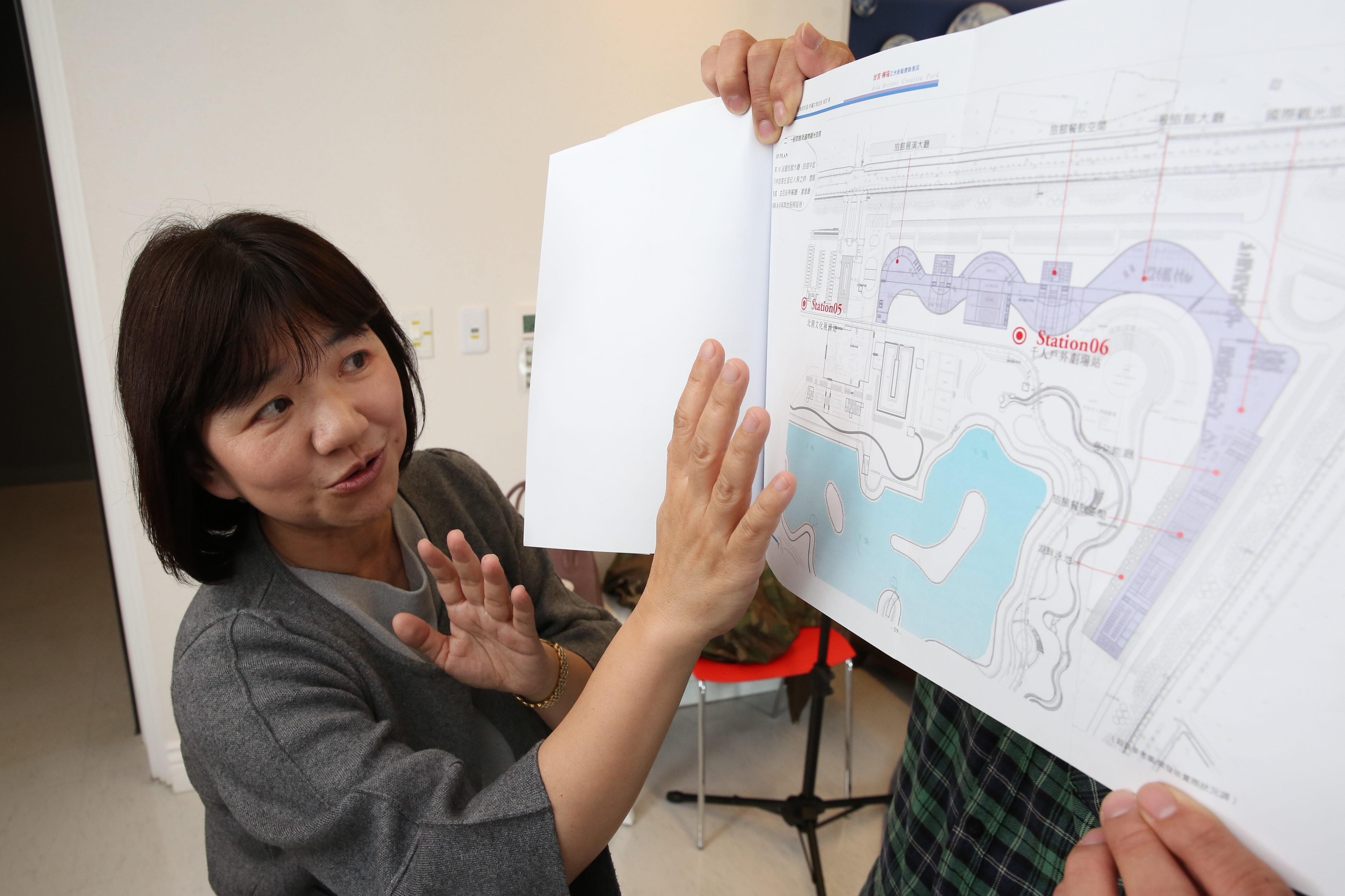 故宮南院副院長李靜慧回批，樺璽的BOT案重商業輕文創，基於公共利益不能隨意通過。