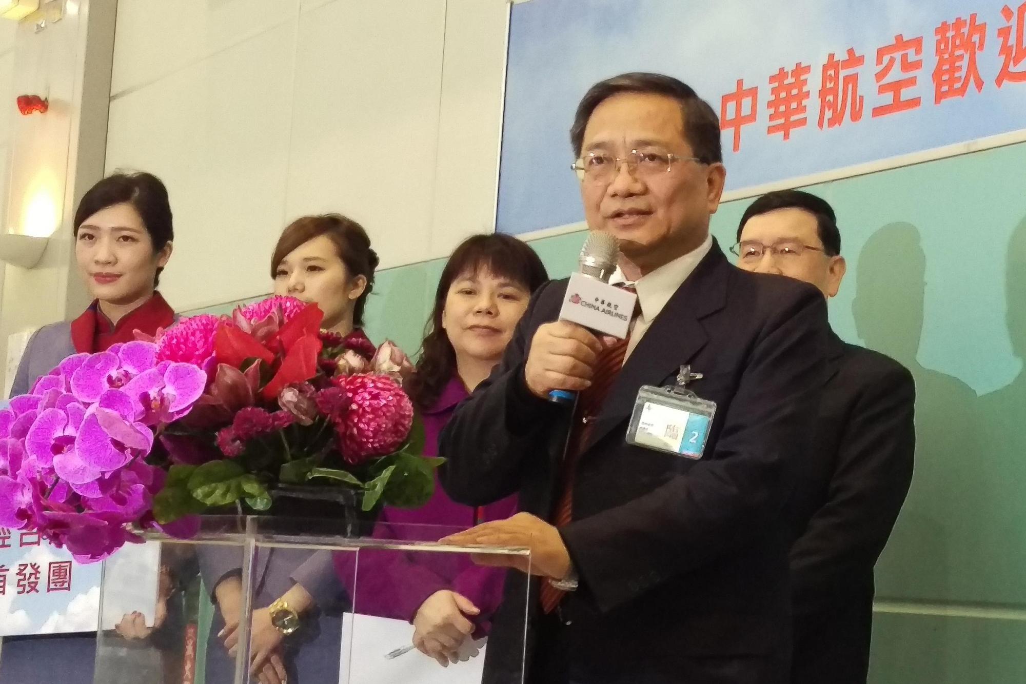 國民黨大陸事務部主任周繼祥近日頻赴大陸協商兩岸論壇事宜,但有人指出,根本是煙霧彈,國共論壇完全沒有進度。(海基會提供)