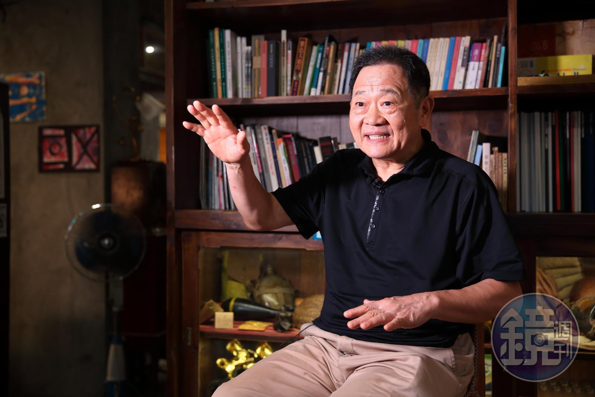 台大教授李錫錕25日宣布參選台北市長,他說不會代表國民黨參選。