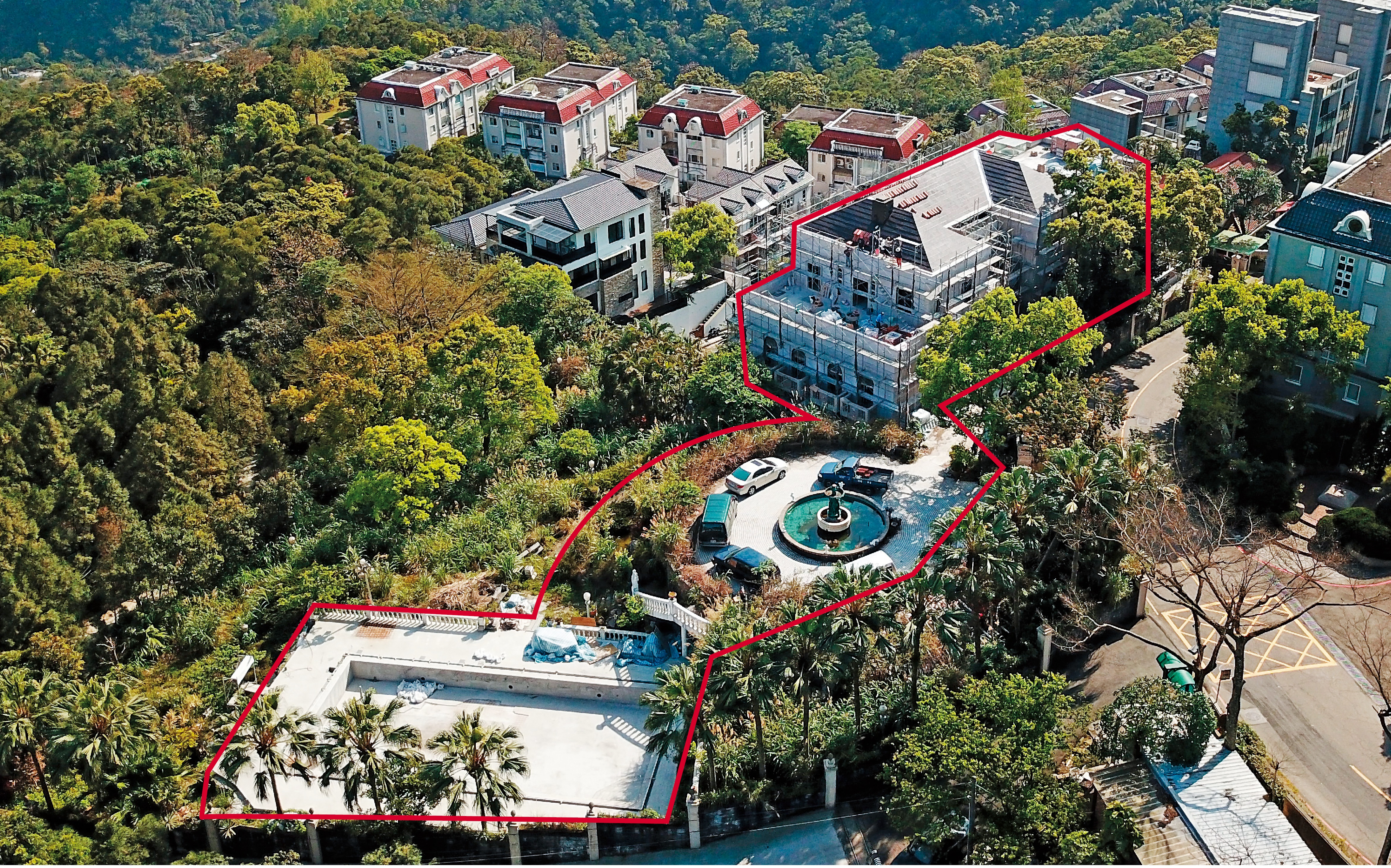 富麗堂皇、號稱10億元的王羽豪宅（紅圈處），外傳已在數年前由中國創投公司所購下。