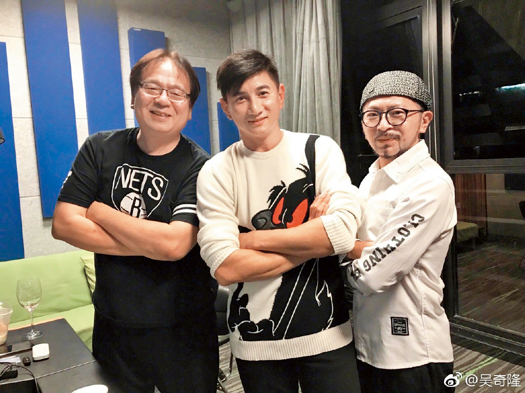 吳奇隆在老家新北市新莊置產百坪豪宅。