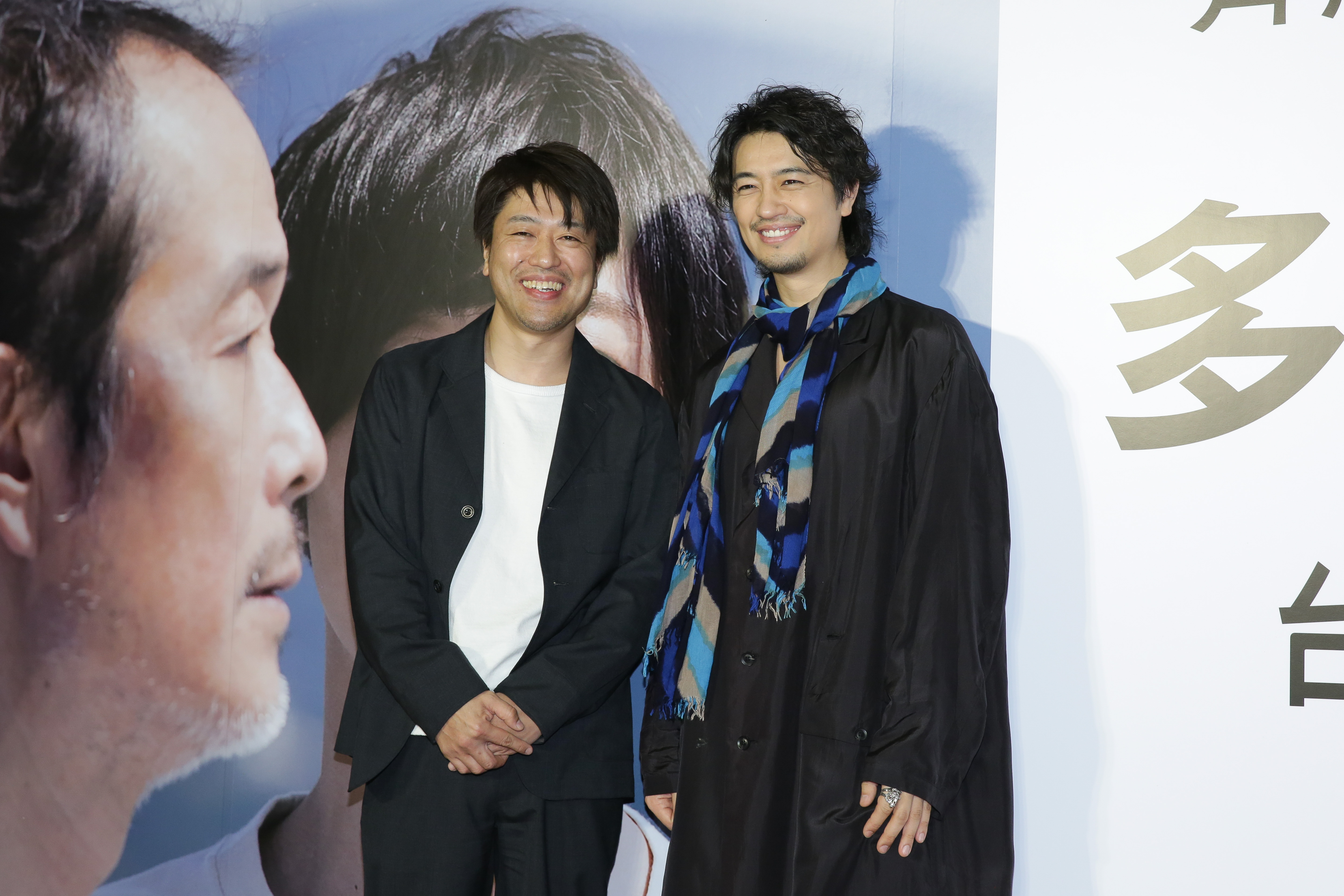 齊藤工（右）與《多桑不在家》故事原型主人翁橋本幸治因合作綜藝節目成為長期工作拍檔。      