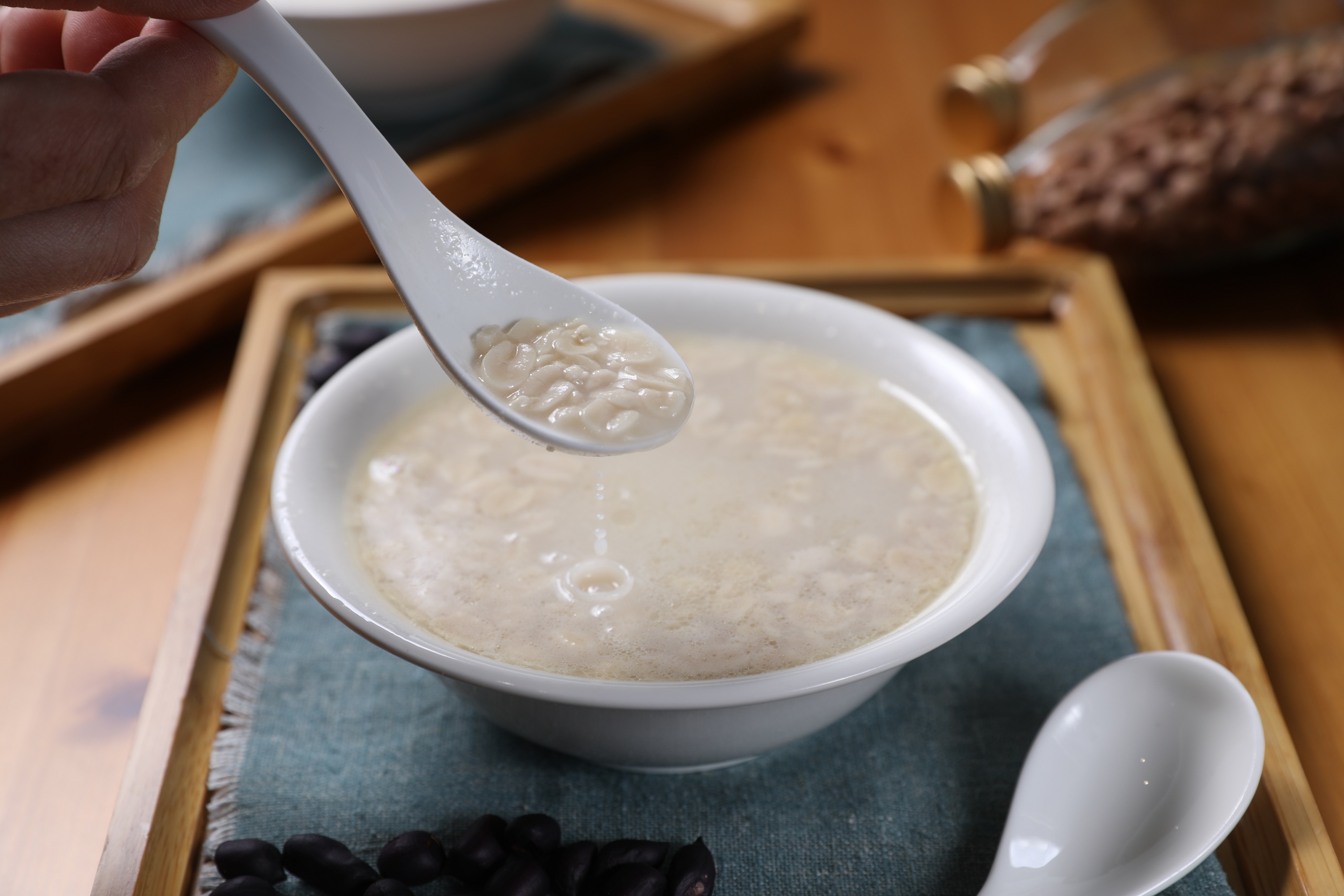 「美好花生」假日限定的「花生湯」，軟綿甜香。（50元／碗）