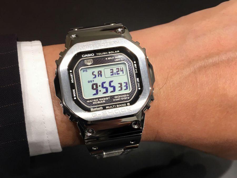 卡西歐鋼甲G-SHOCK錶款，售價約台幣1萬5千元。