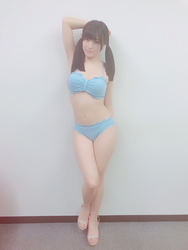 高橋聖子為了2018DMM成人獎投票，以性感美照提醒粉絲。（翻攝高橋聖子推特）