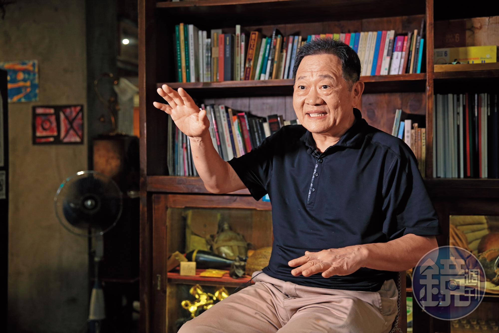 台大教授李錫錕25日宣布參選台北市長，他說不會代表國民黨參選。