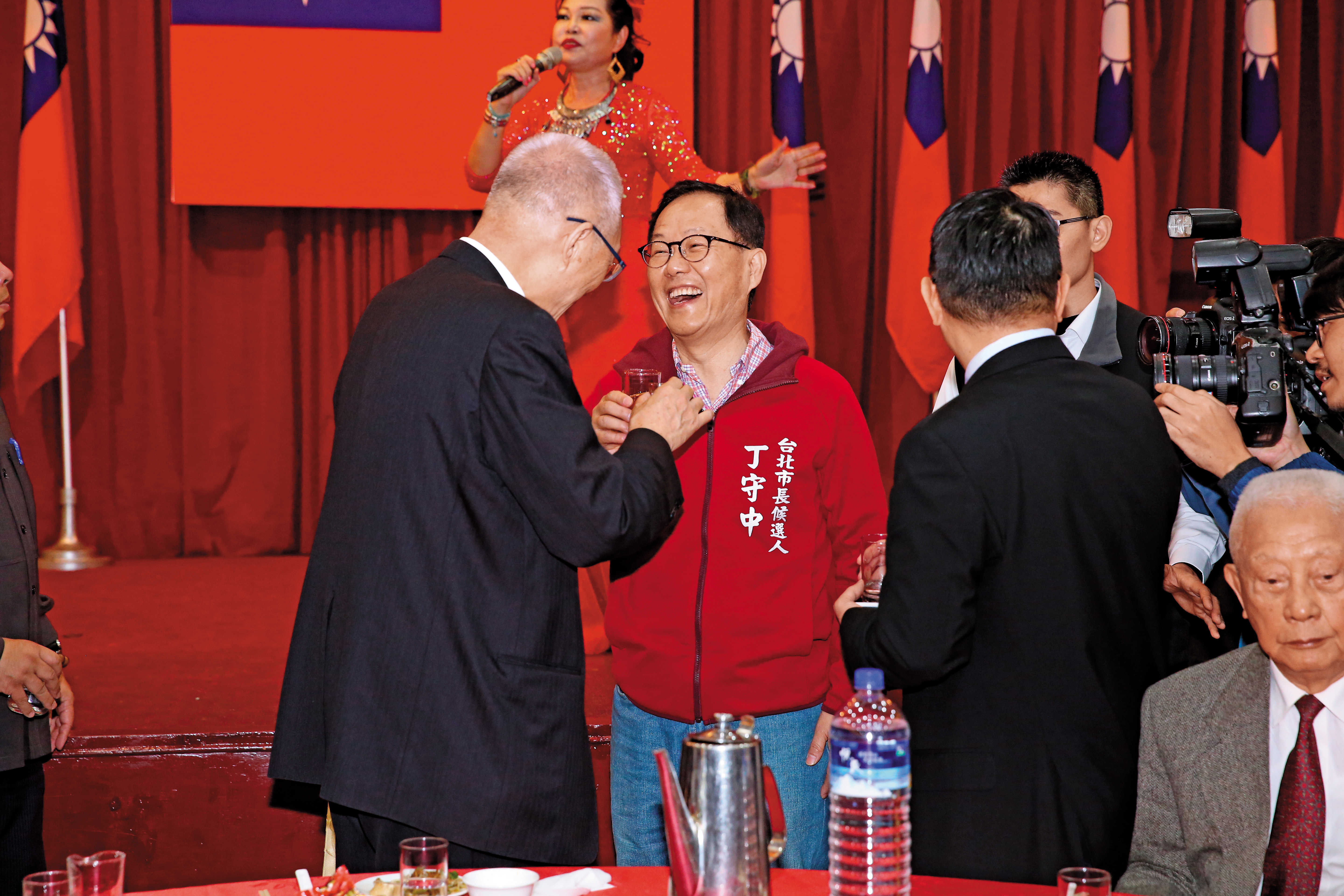 黨內盛傳有「倒丁聯盟」,前立委丁守中雖然說並不在乎,但他曾多次向吳敦義告狀。