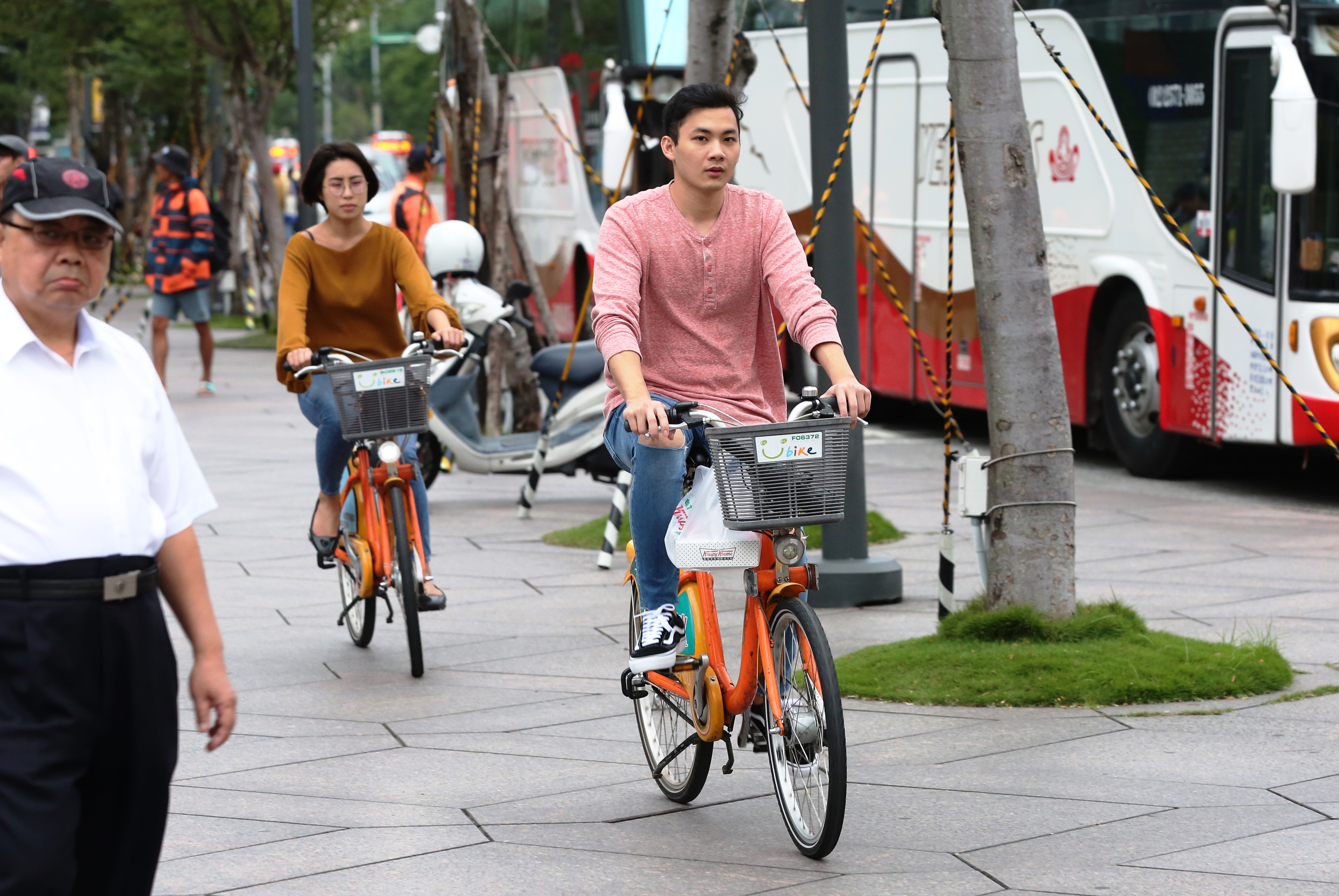 台北市、新北市及桃園市的YouBike租借系統將於3月29日以及4月1日的午夜0時至清晨5時暫停營運。