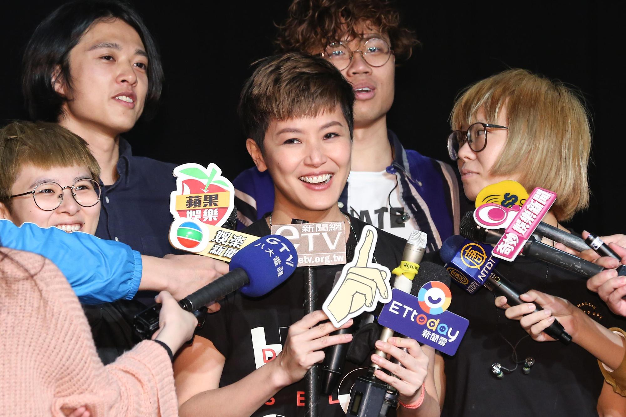 何韻詩在大港開唱後，一週內再次在台灣演出。