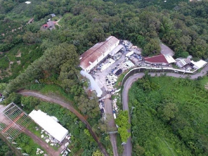 台中檢警在后里區廣益巷查獲一處非法堆置、儲存事業廢棄物、不明廢液、污泥達200公噸的地下棄置場。